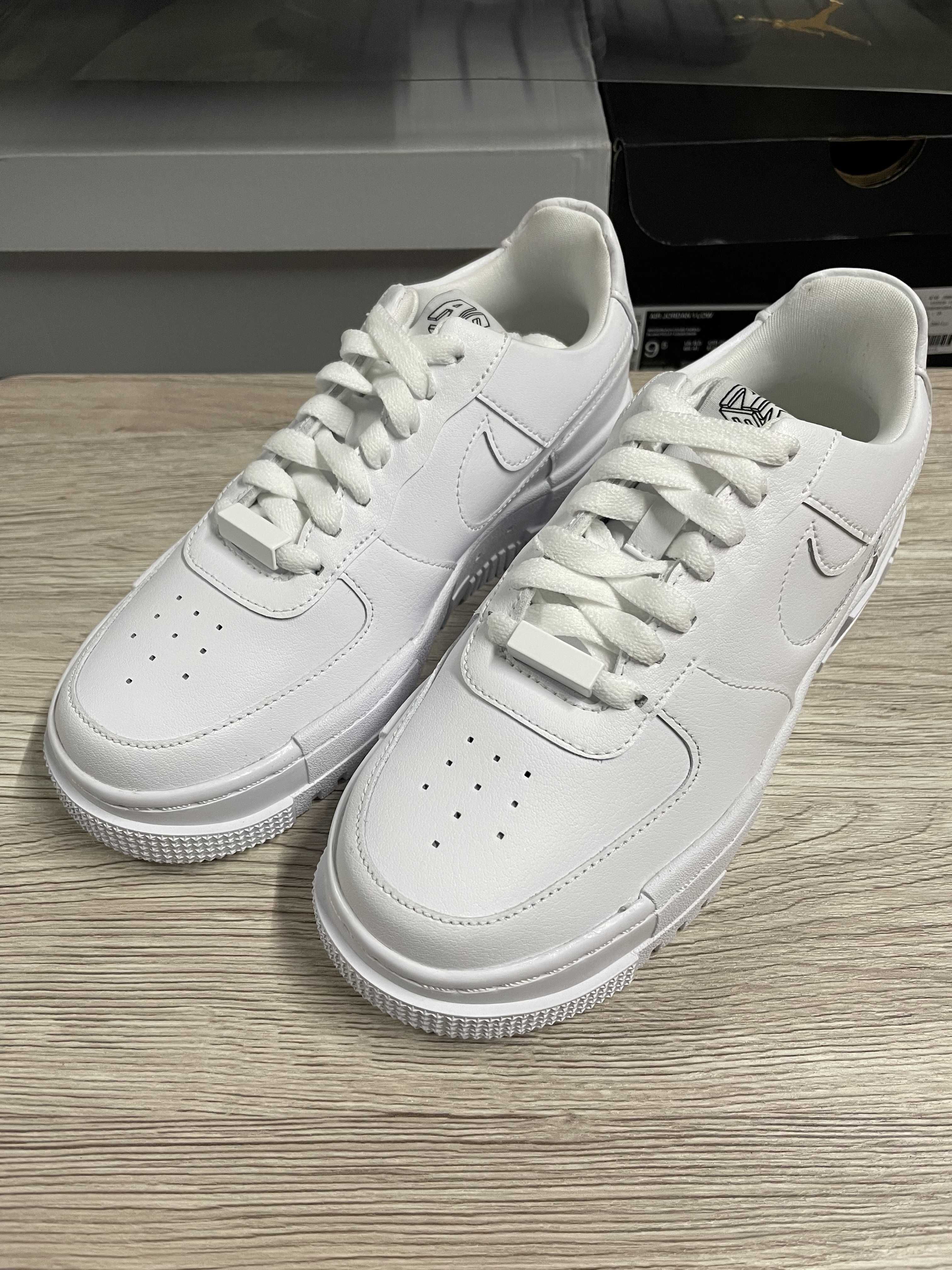 Nike Women's Air Force 1 Low Pixel "White"