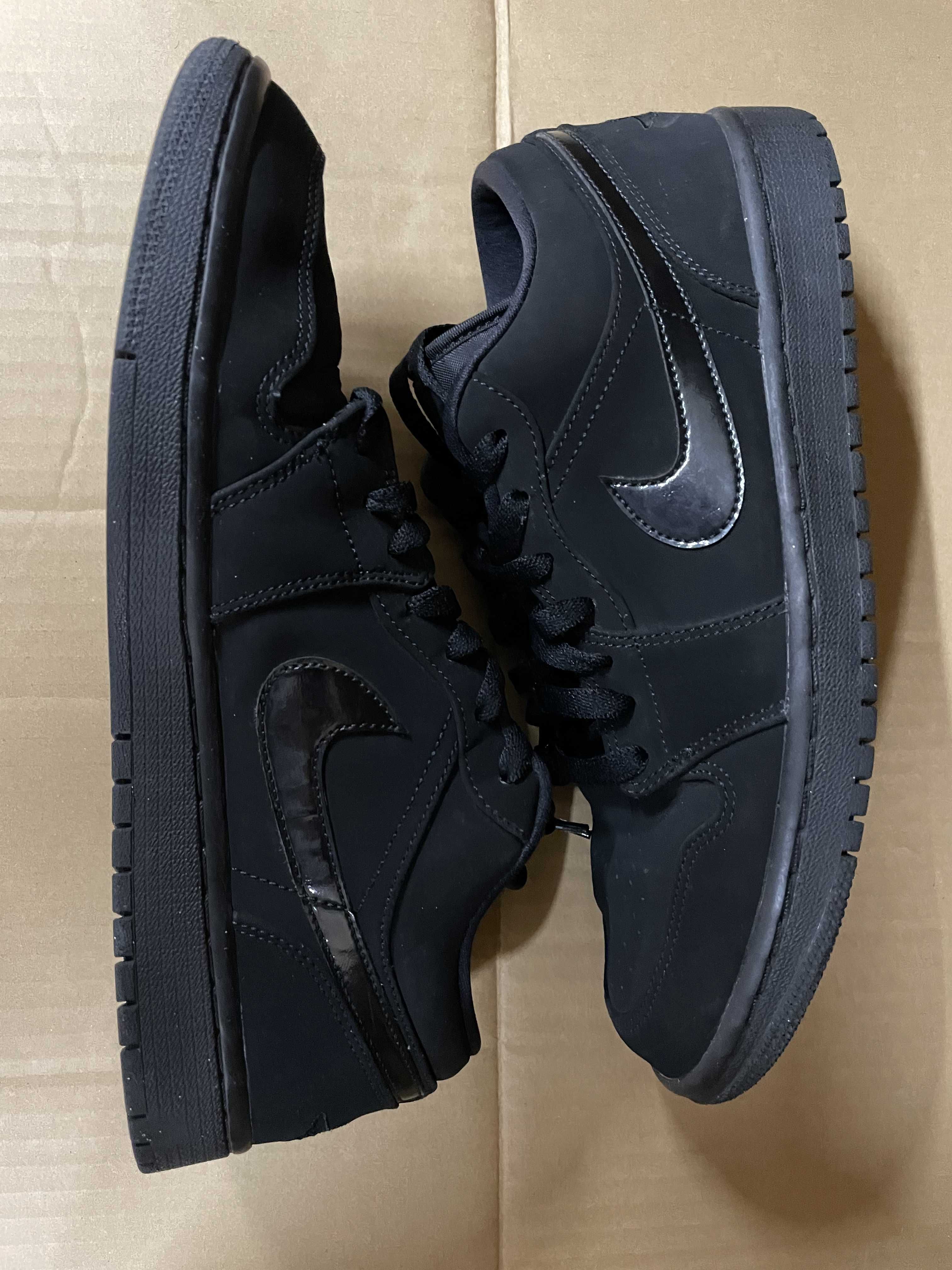 Nike Air Jordan 1 Low "Triple Black" (2019)