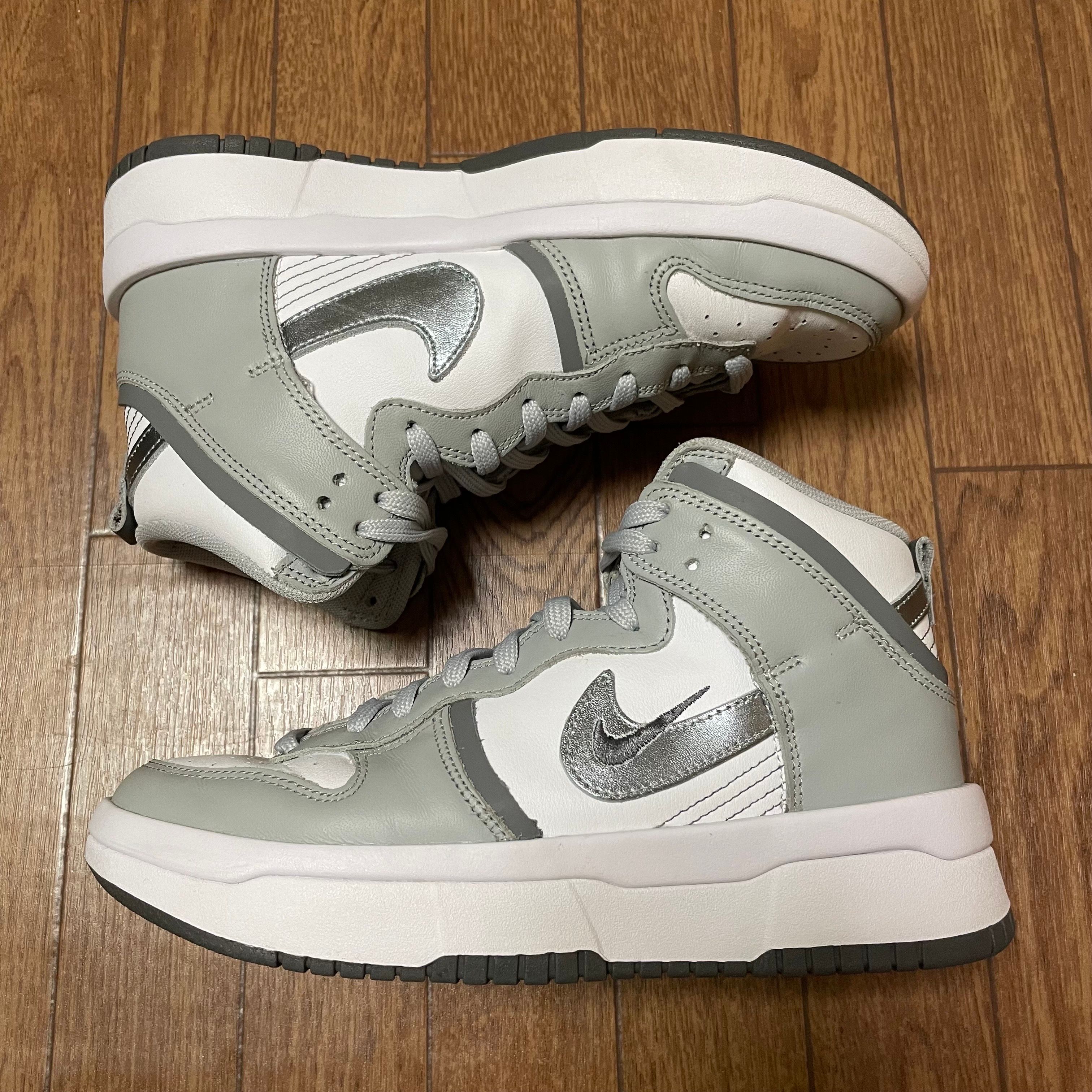Nike Women's Dunk High UP "White/Ligh Smoke Grey/Smoke Grey/Silver"