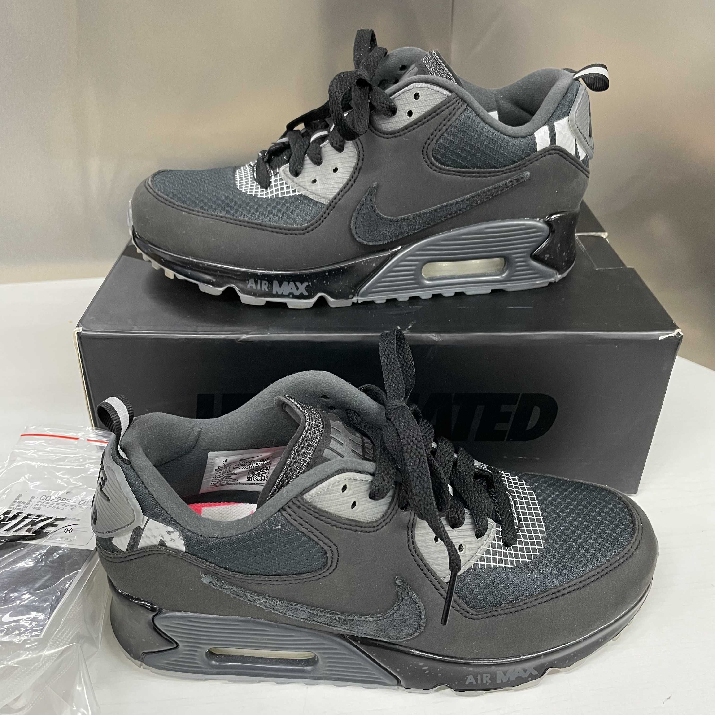 UNDEFEATED × Nike Air Max 90 "Black/Rush Pink"