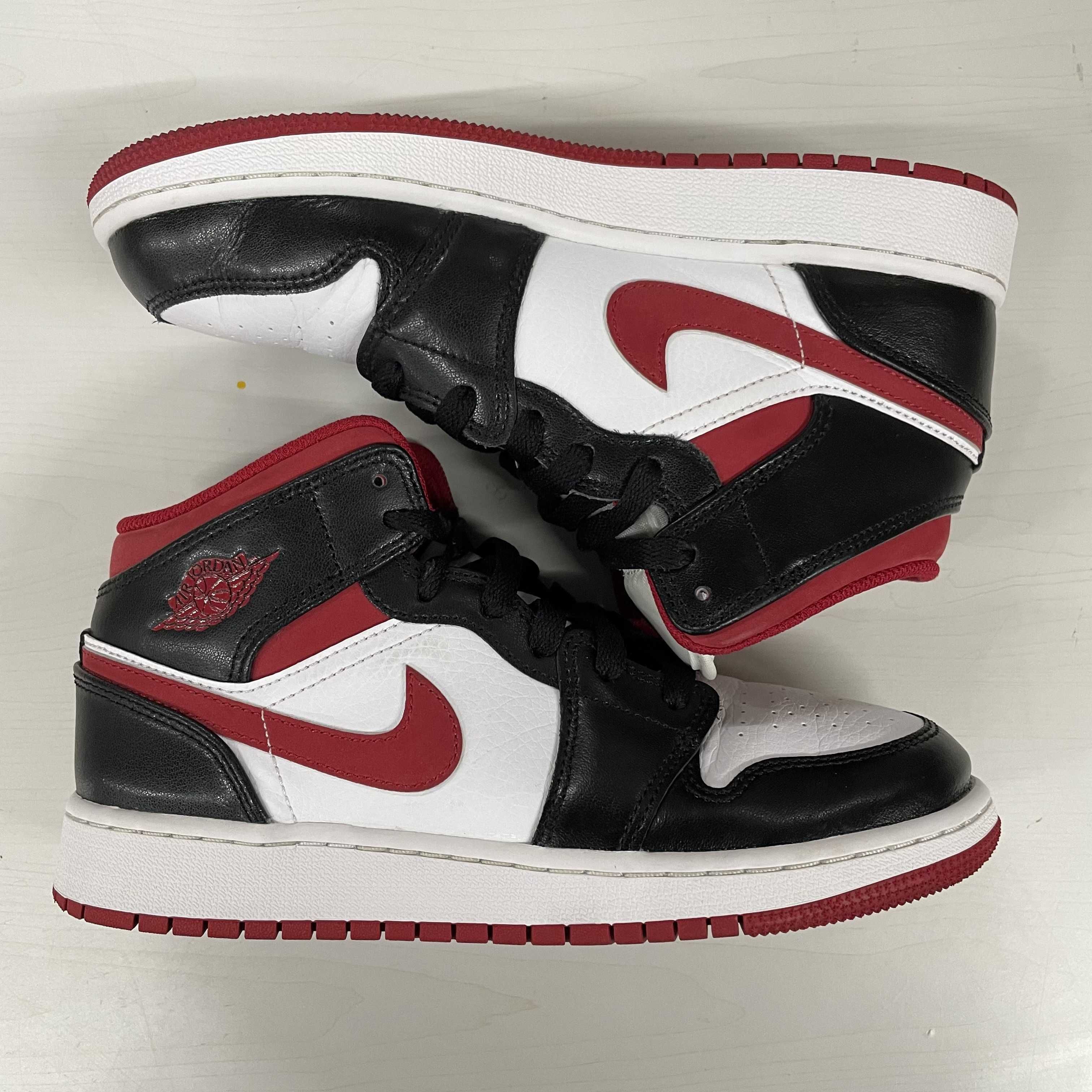 NIKE GS AIR JORDAN 1 MID "WHITE/GYM RED/BLACK"