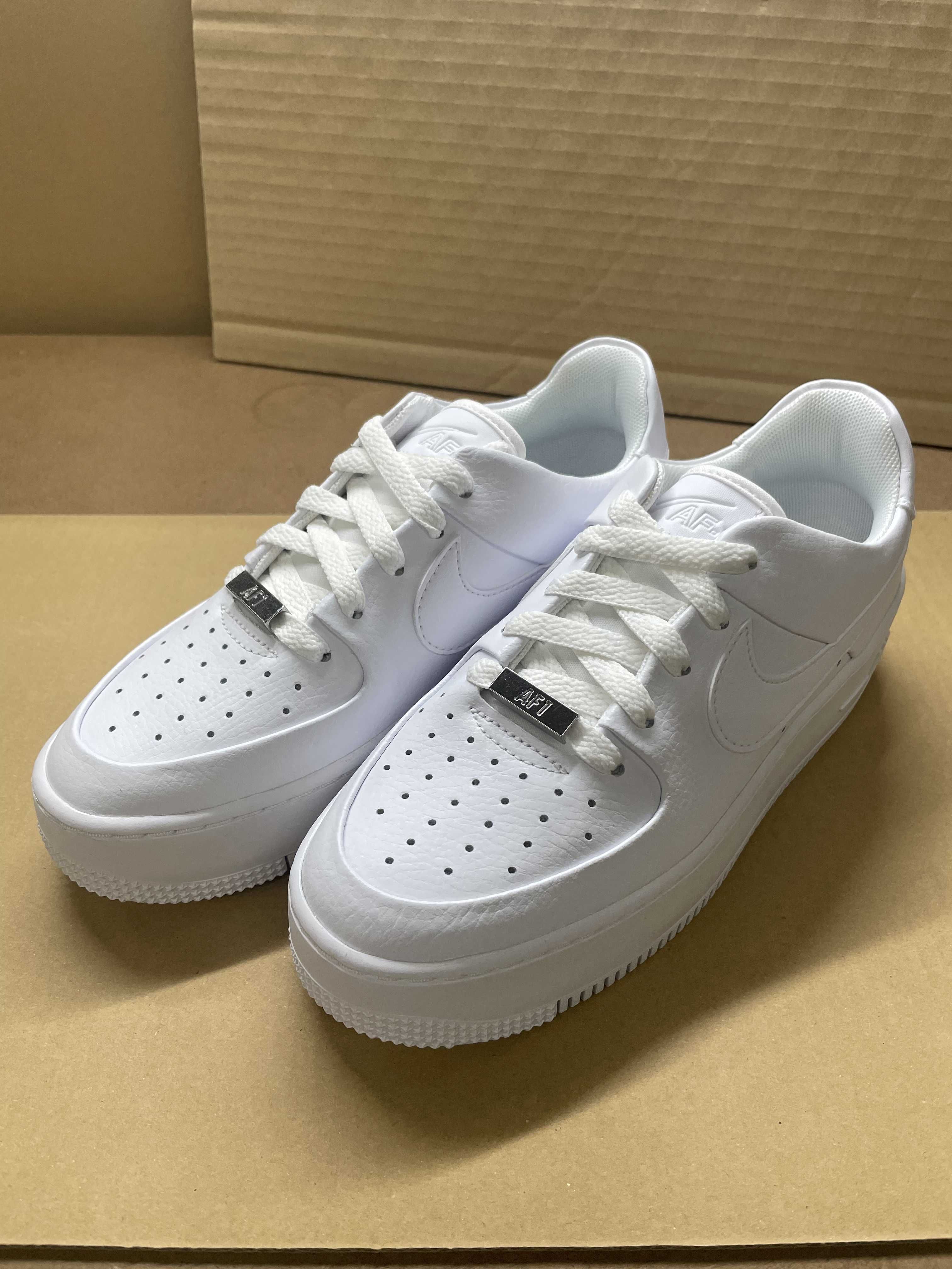 Nike Women's Air Force Sage Low "Triple White" 