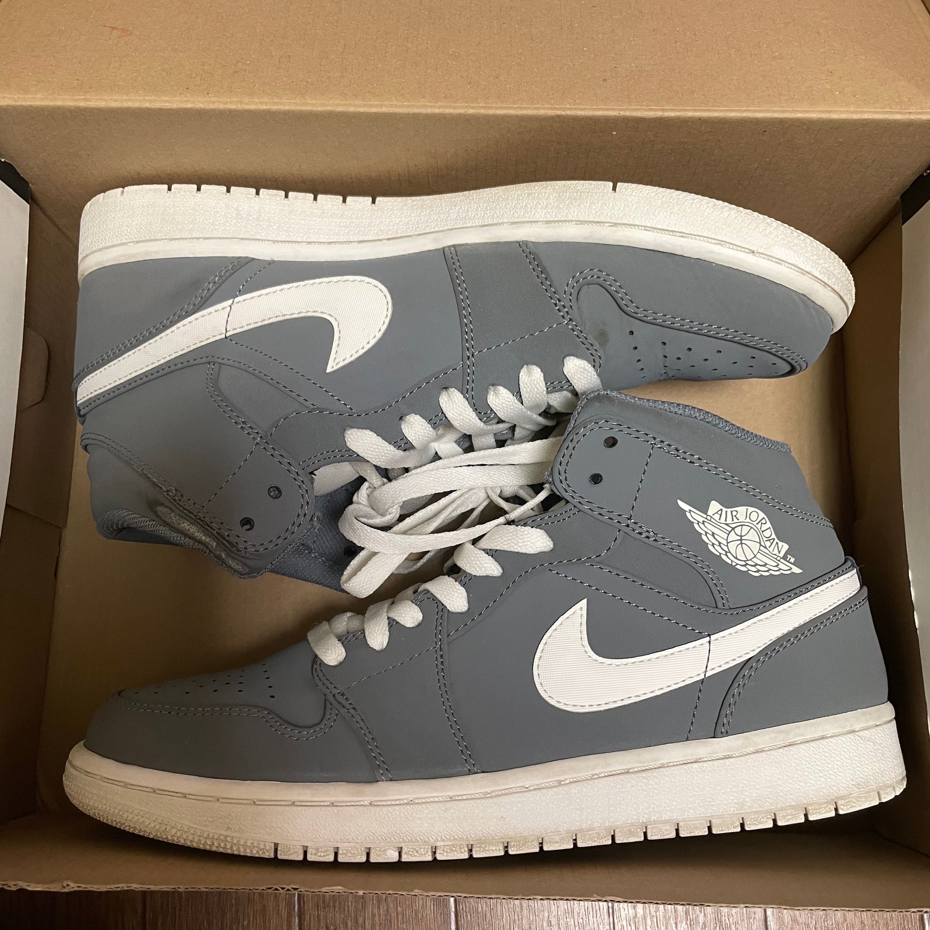 Nike Air Jordan 1 Mid "Cool Grey"