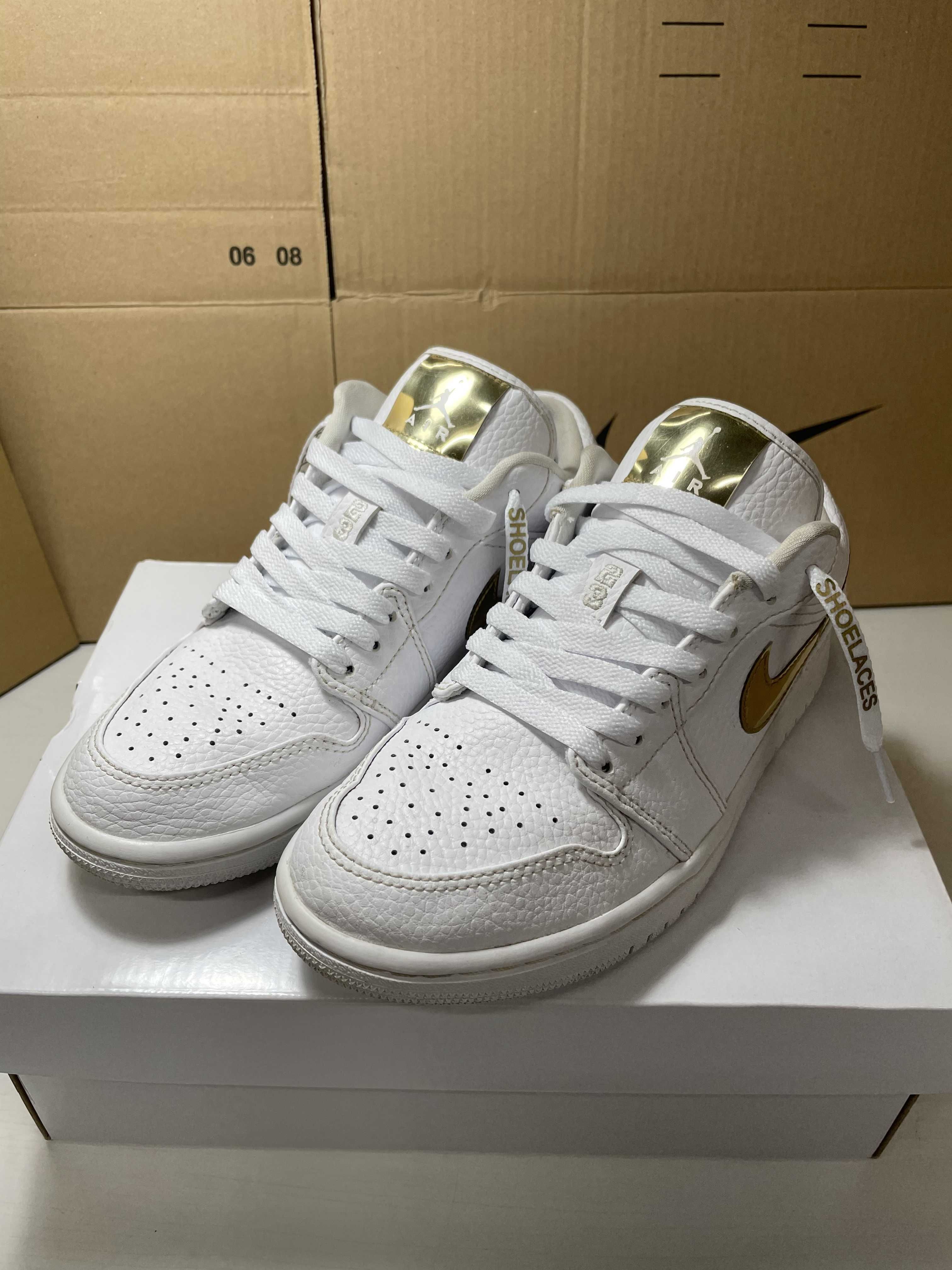 NIKE Women's AIR JORDAN 1 LOW SE "WHITE/GOLD"
