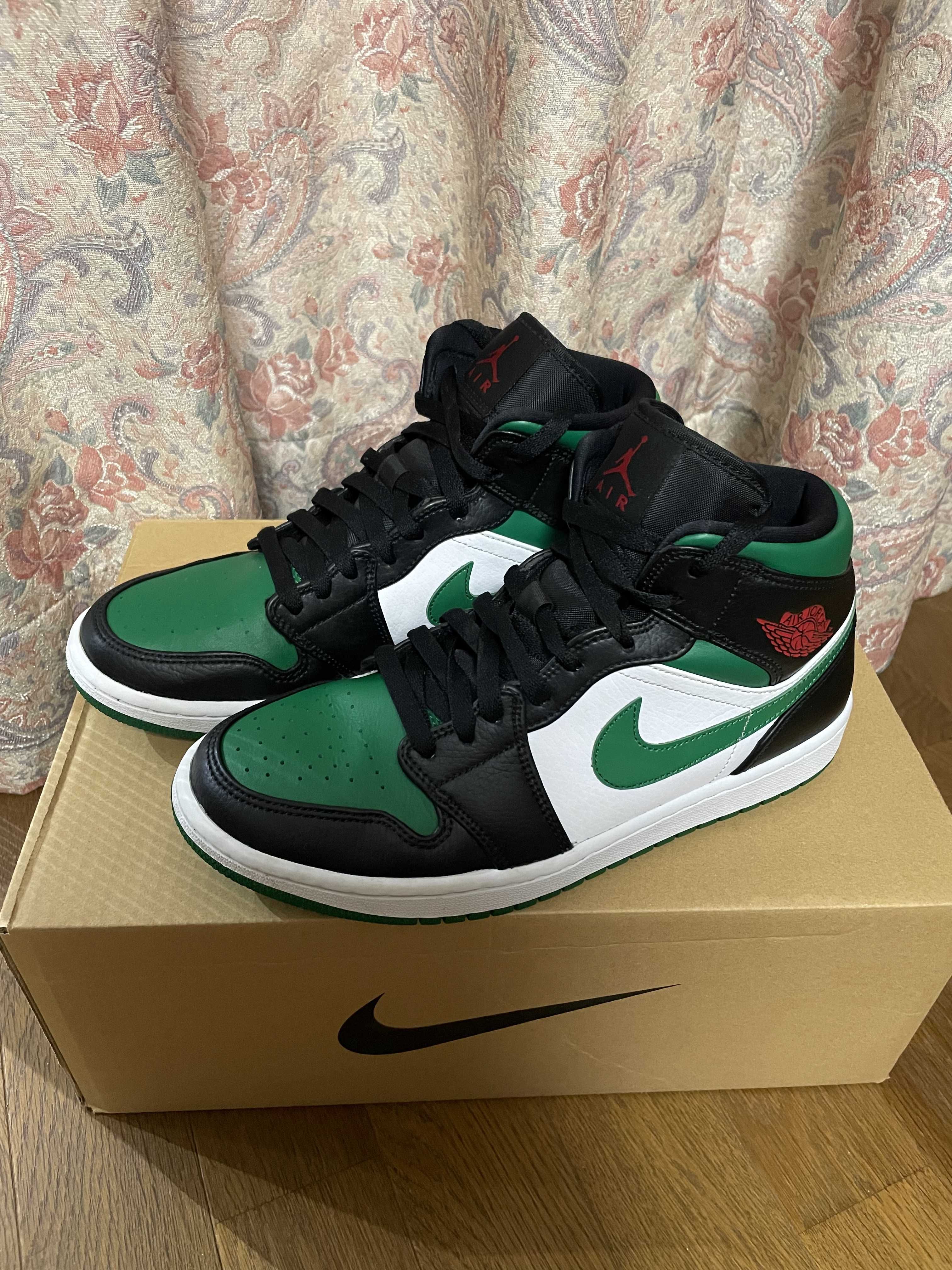NIKE AIR JORDAN 1 MID "PINE GREEN"