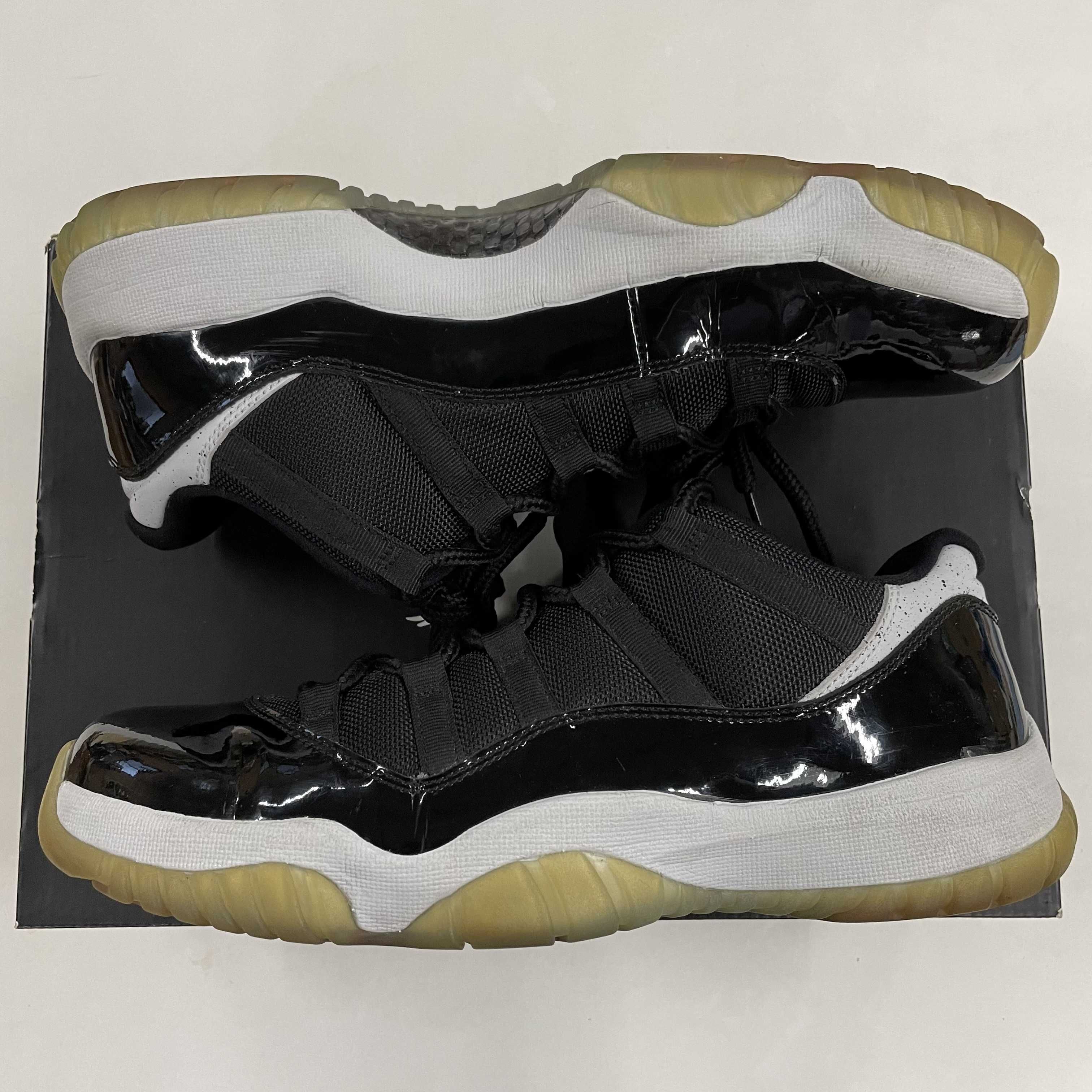 NIKE AIR JORDAN 11 RETRO LOW INFRARED