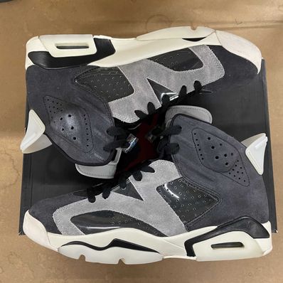 NIike Women's Air Jordan 6 "Smoke Grey"