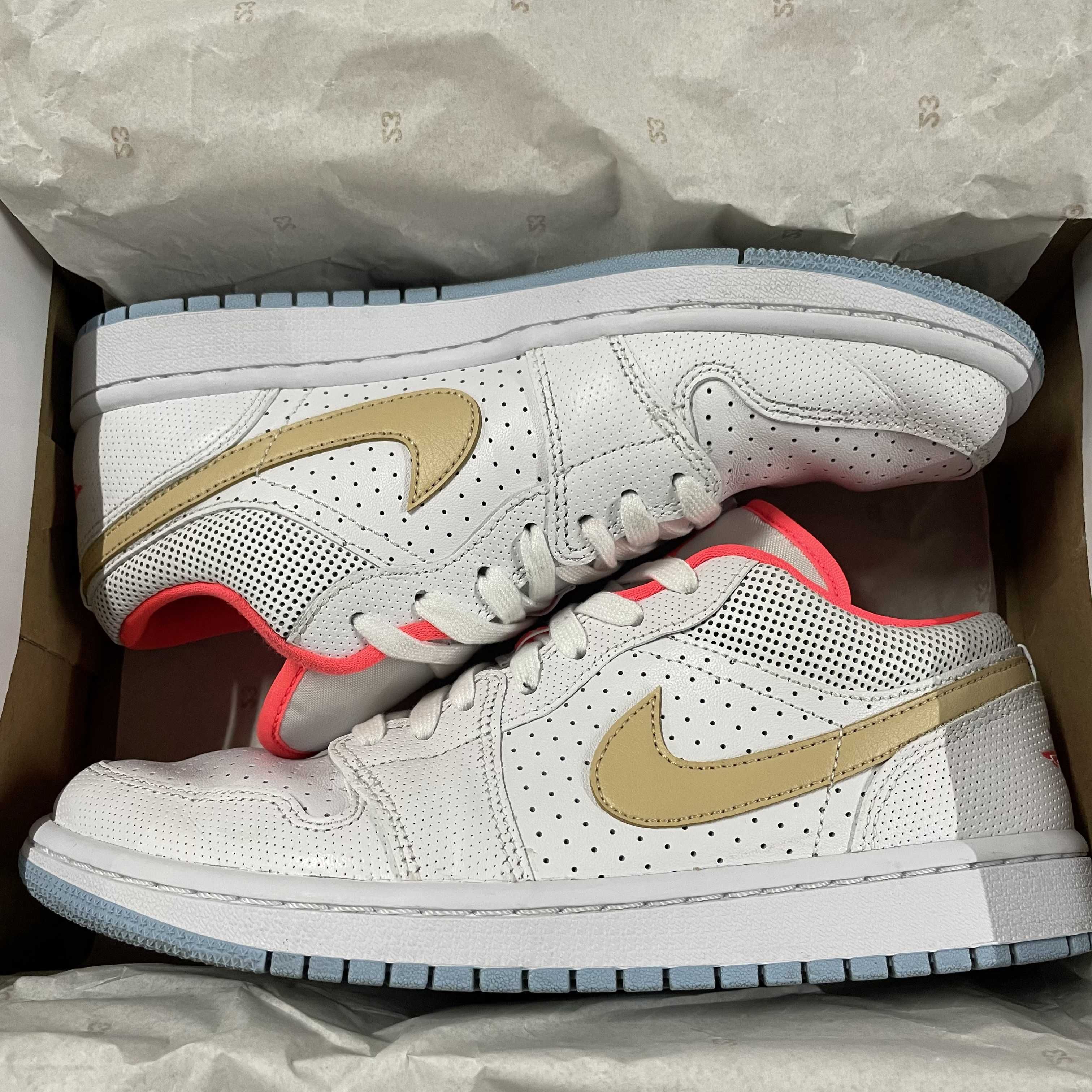 Nike Women's Air Jordan 1 Low SE "Flash Crimson"