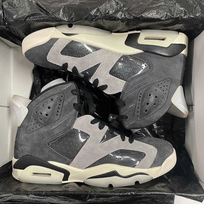 NIike Women's Air Jordan 6 "Smoke Grey"