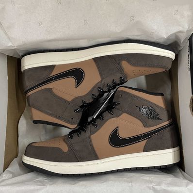 Nike Air Jordan 1 Mid SE "Dark Chocolate"