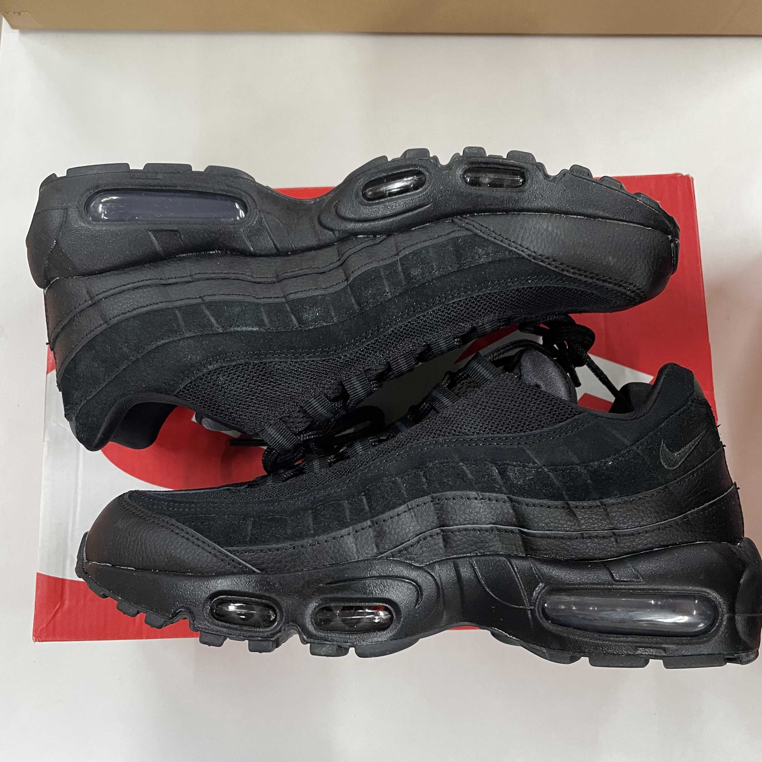 Nike Air Max 95 Essential "Triple Black" (2019)
