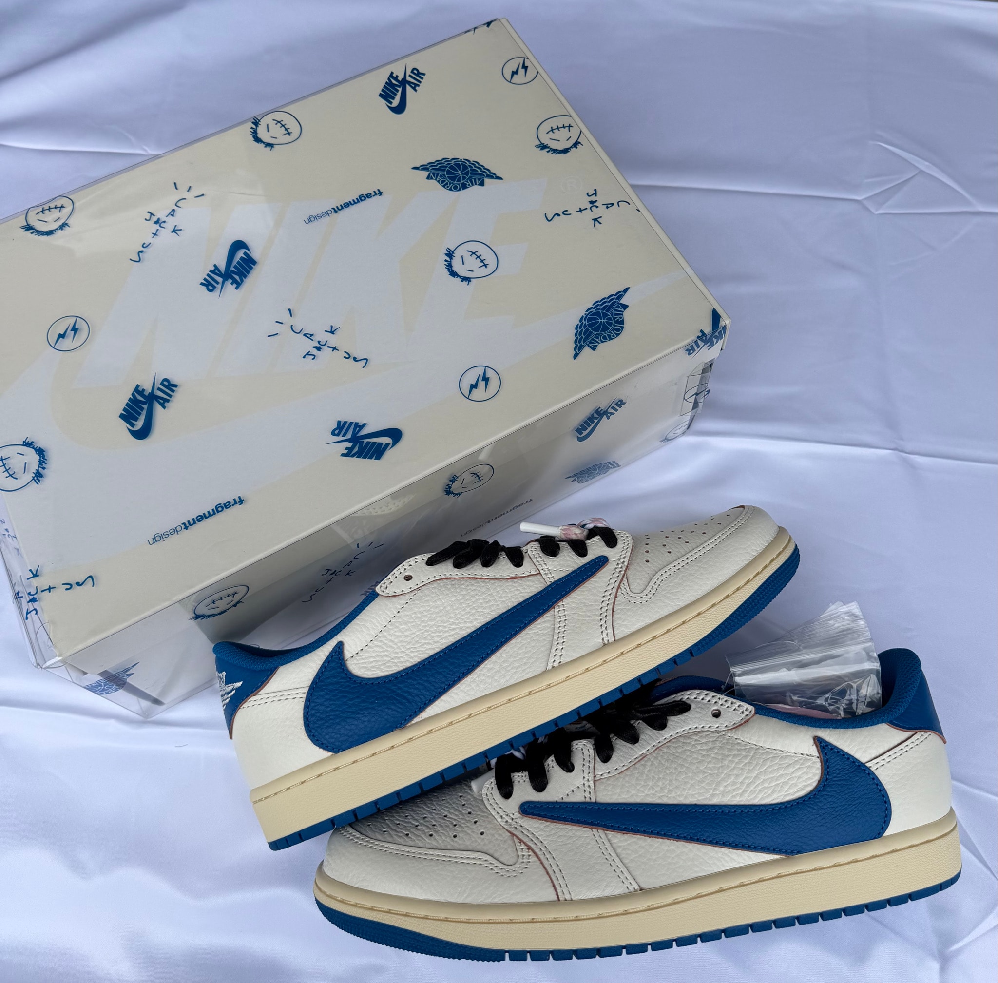 Travis Scott × fragment design × Nike Air Jordan 1 Low OG "Sail/Military Blue"