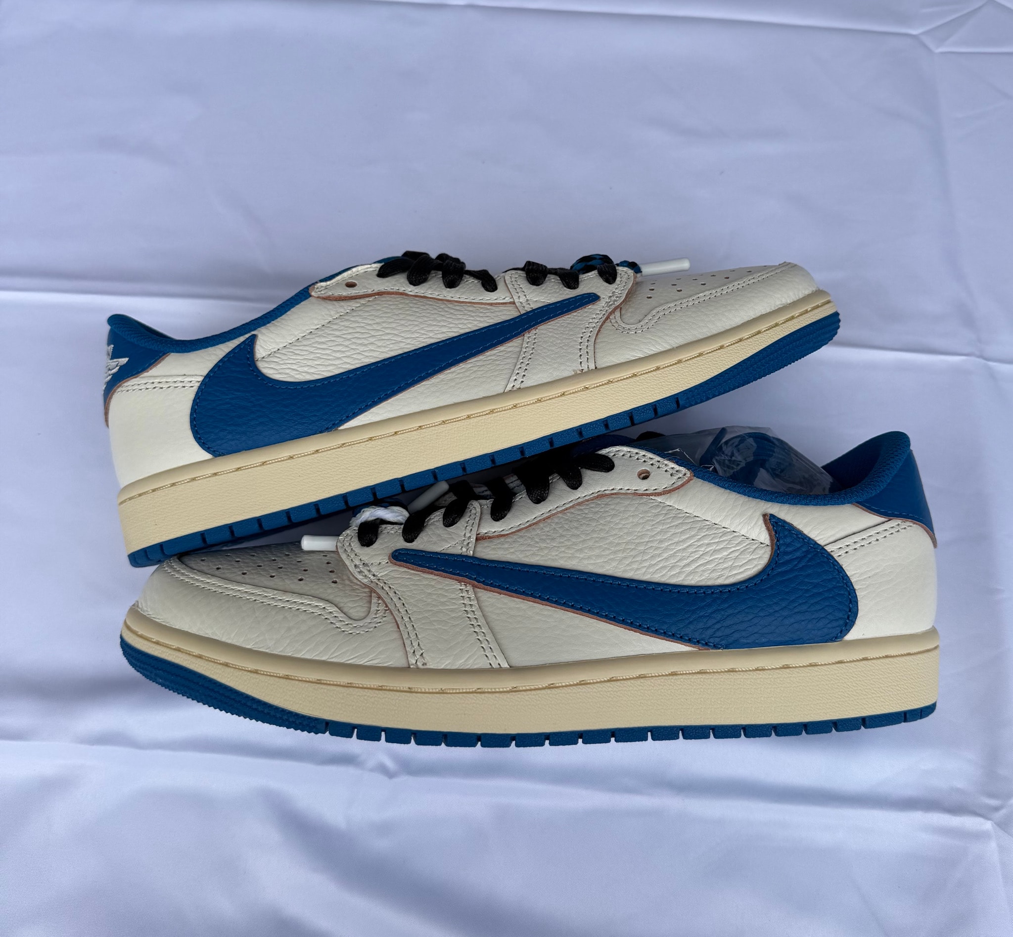 Travis Scott × fragment design × Nike Air Jordan 1 Low OG "Sail/Military Blue"