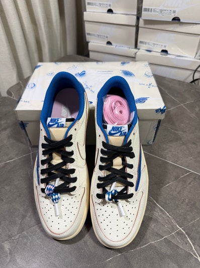 Travis Scott × fragment design × Nike Air Jordan 1 Low OG "Sail/Military Blue"