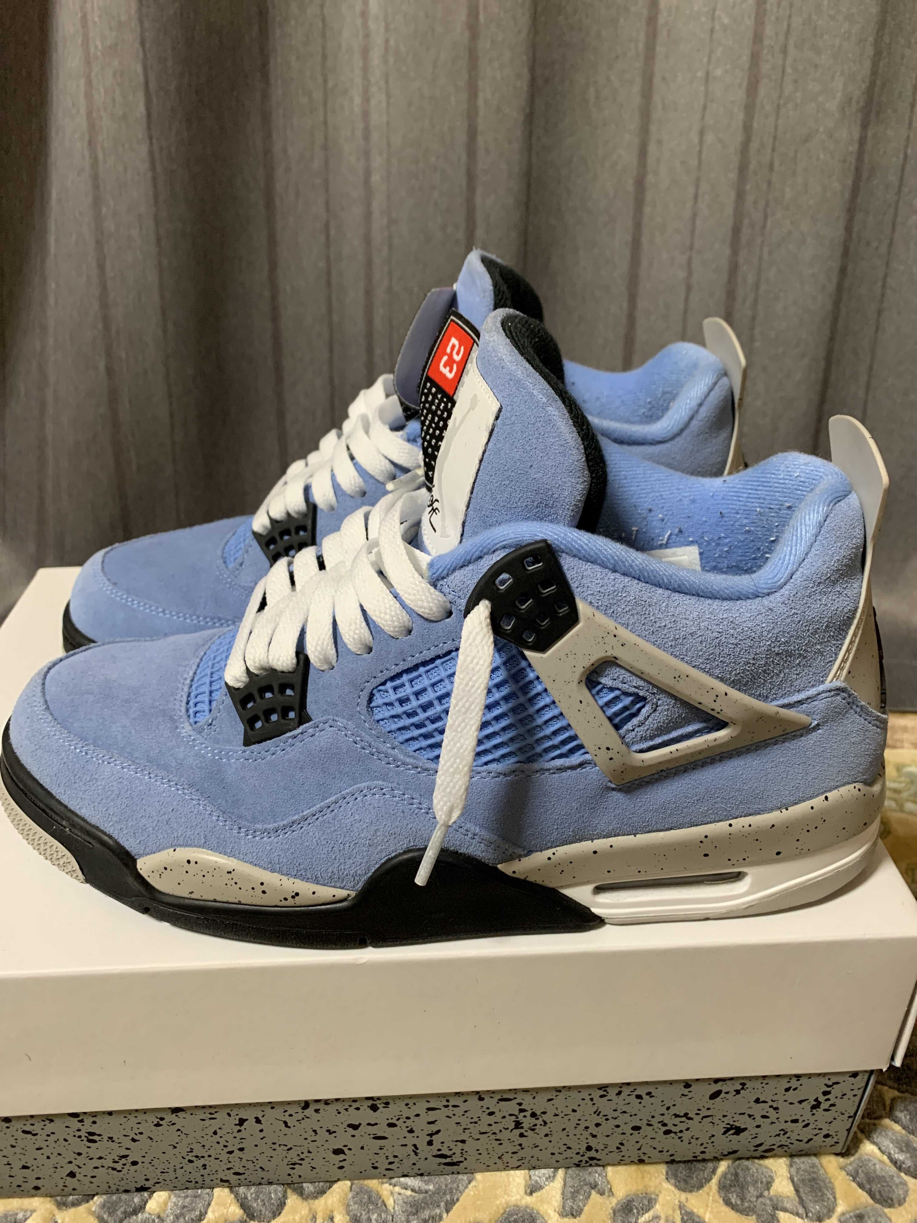 Nike Air Jordan 4 "University Blue"