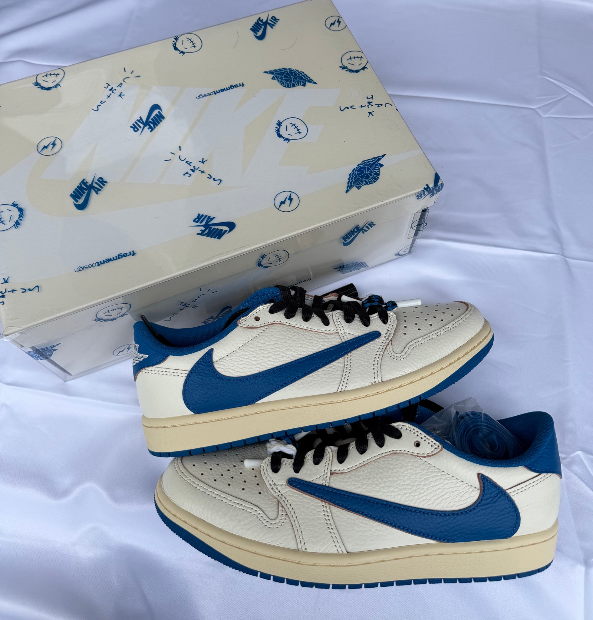 Travis Scott × fragment design × Nike Air Jordan 1 Low OG "Sail/Military Blue"