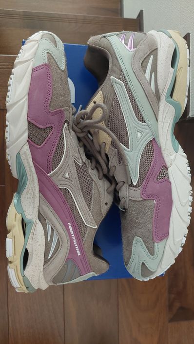 Mizuno Wave Rider 10 "Footpatrol Rust"