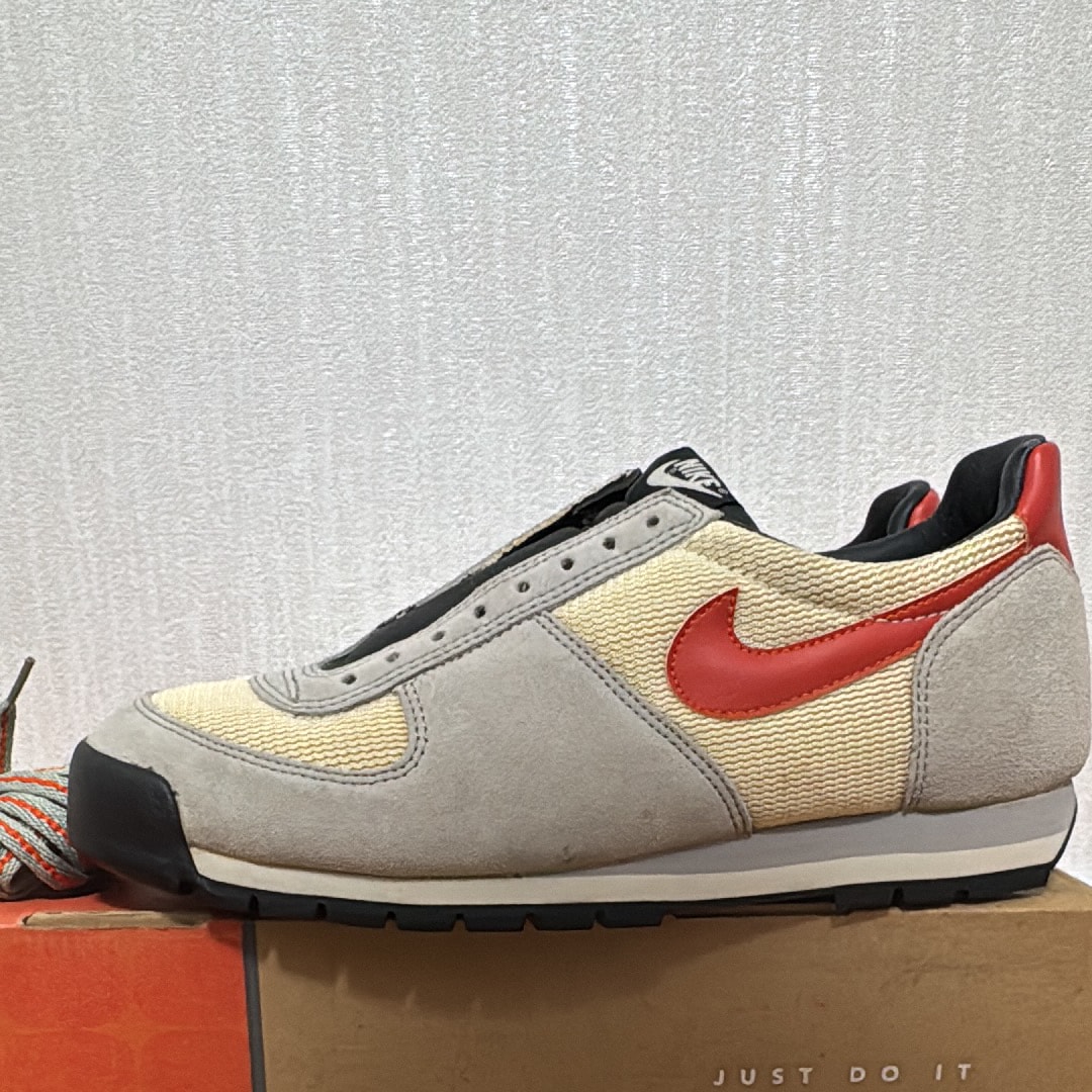 ナイキ ACG エアラバドーム "ストーングレー"