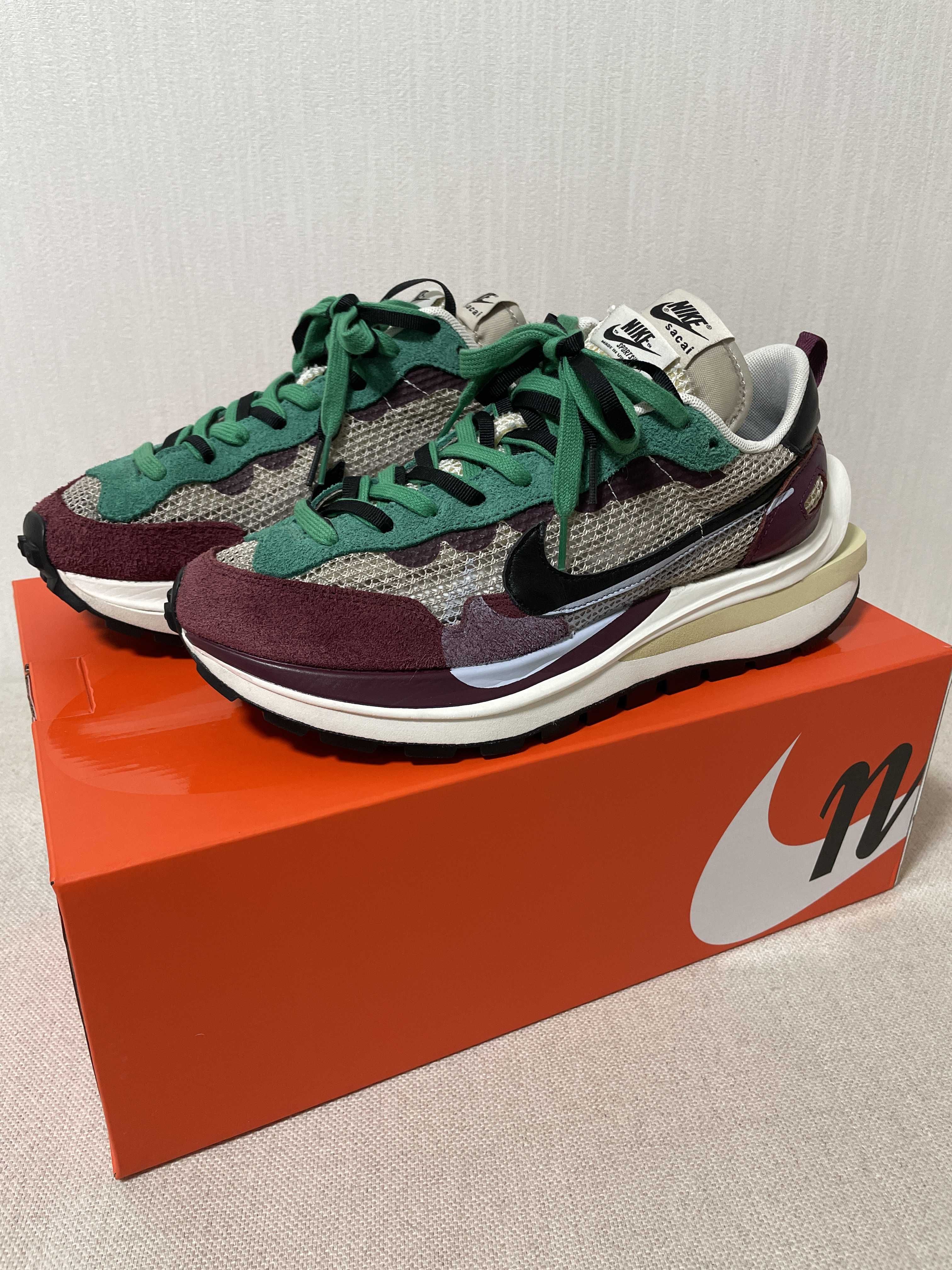 sacai × Nike Vapor Waffle "String/Red/Green"