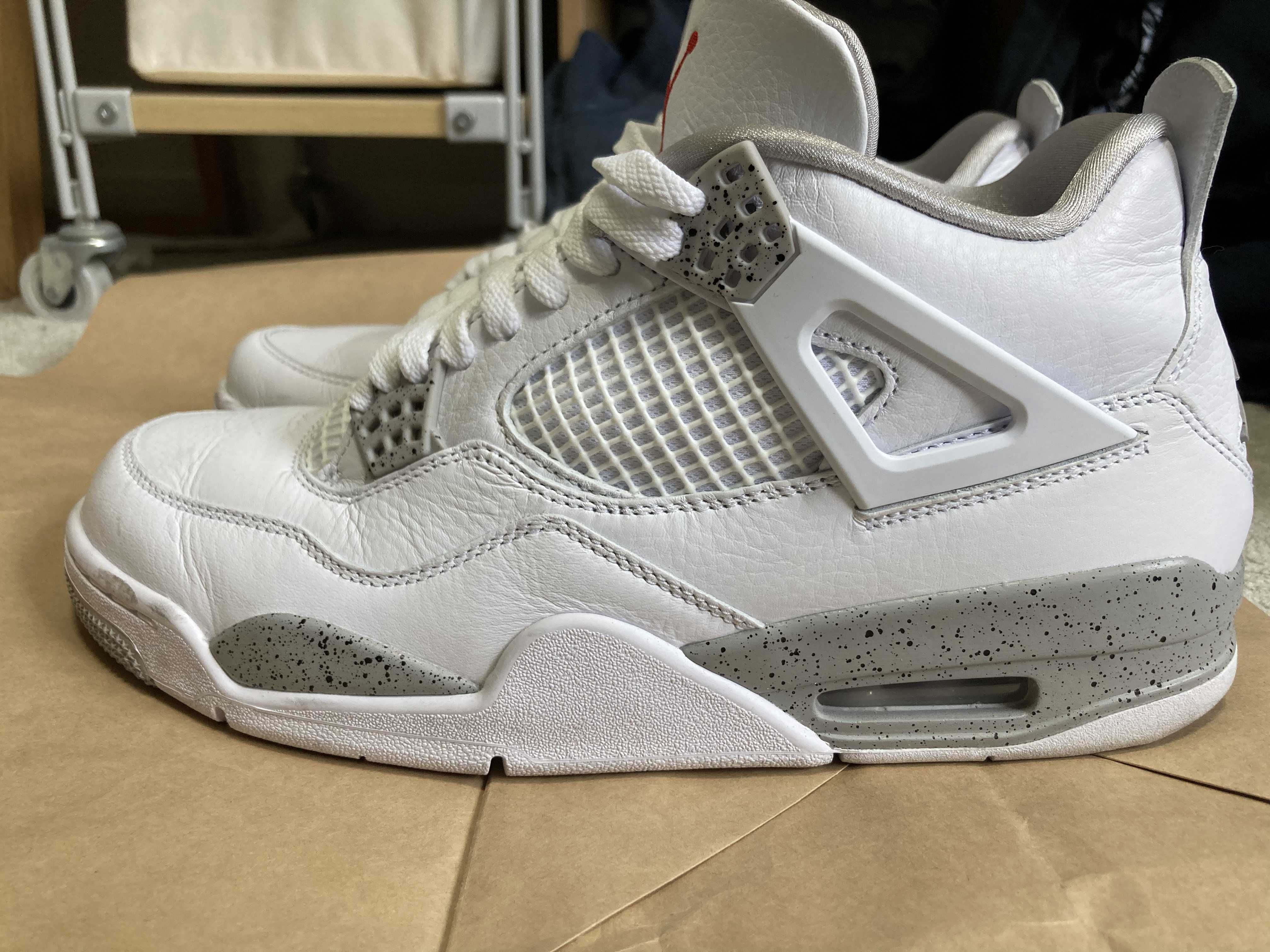 Nike Air Jordan 4 "Tech White"