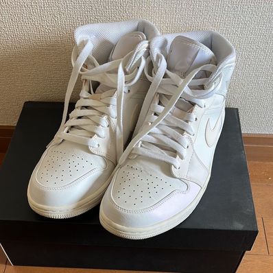 Nike Air Jordan 1 Mid "White/Pure Platinum" (ヒール:JUMPMANロゴあり)