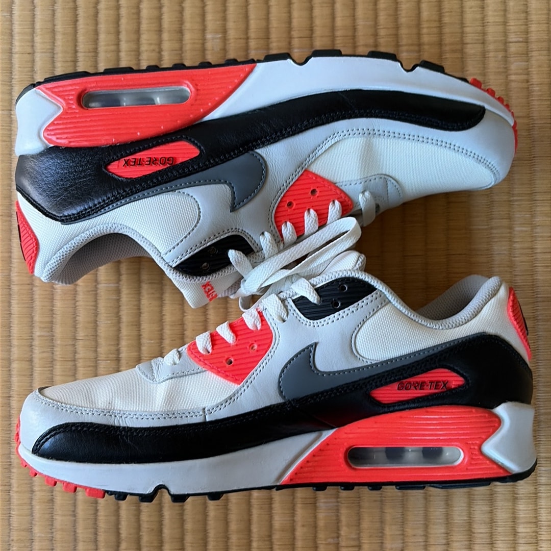 Nike Air Max 90 GORE-TEX "Bright Crimson"