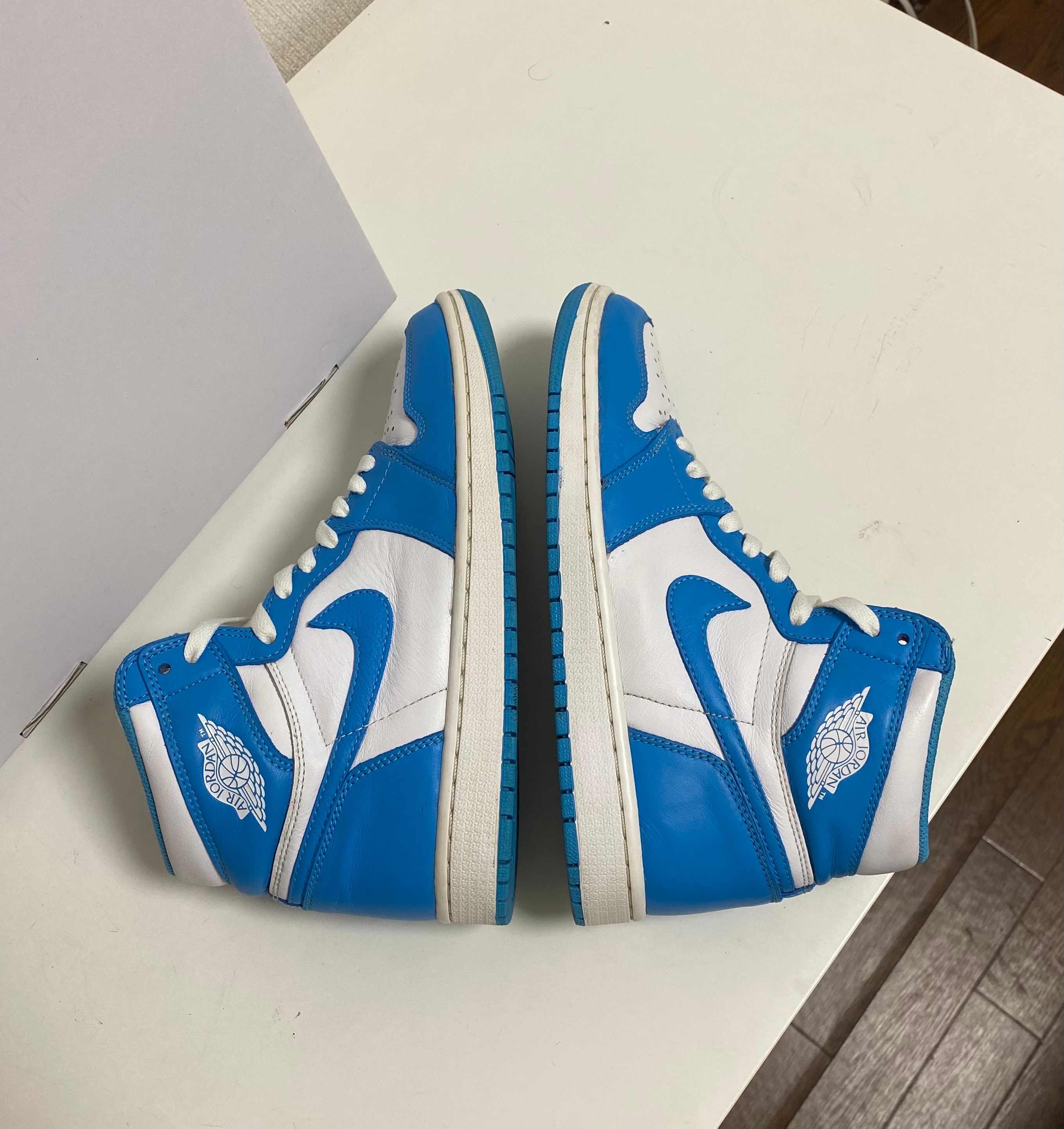 Nike Air Jordan 1 Retro High "UNC"
