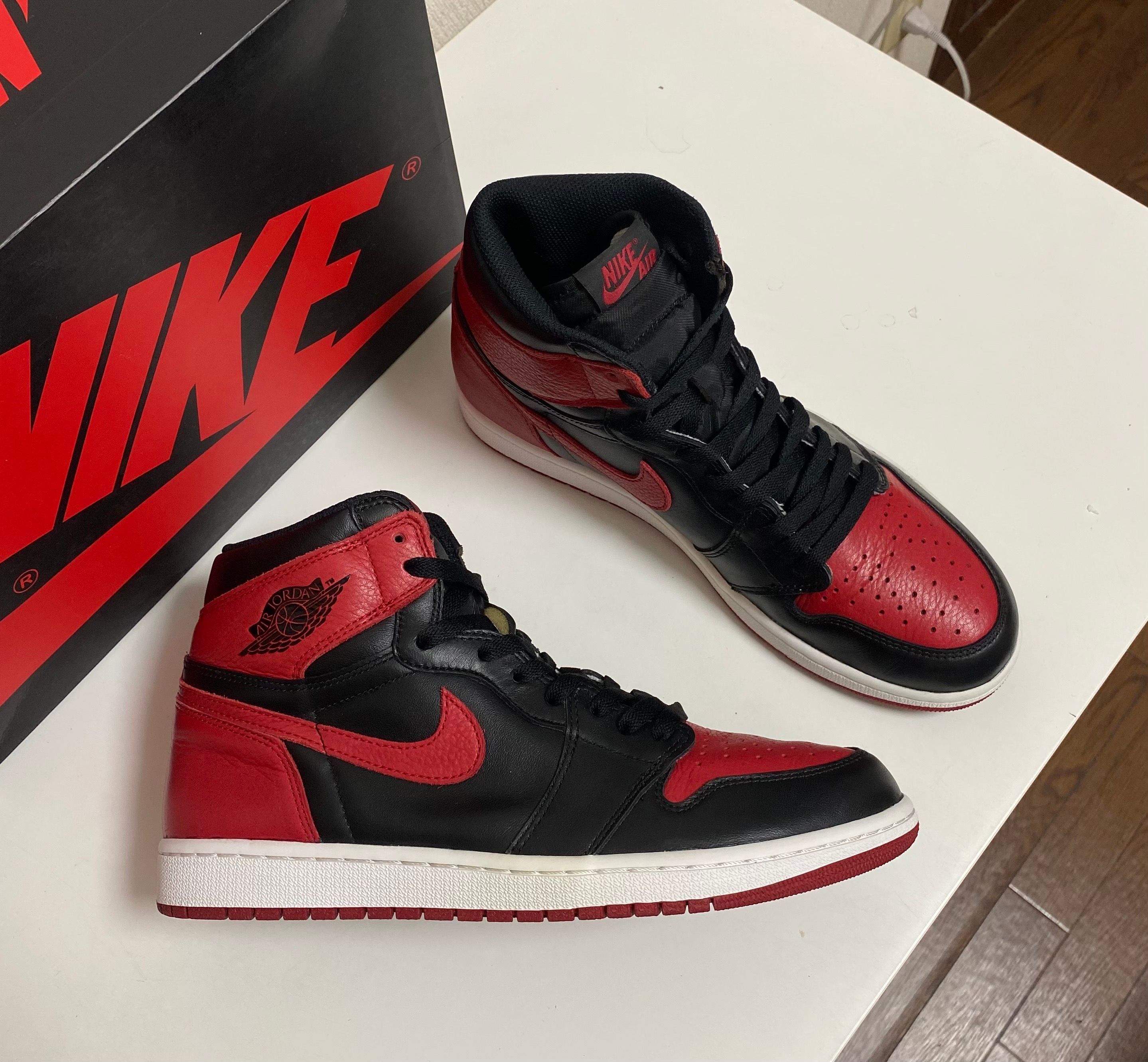 Nike Air Jordan 1 Retro High OG "Bred/Banned" (2016)