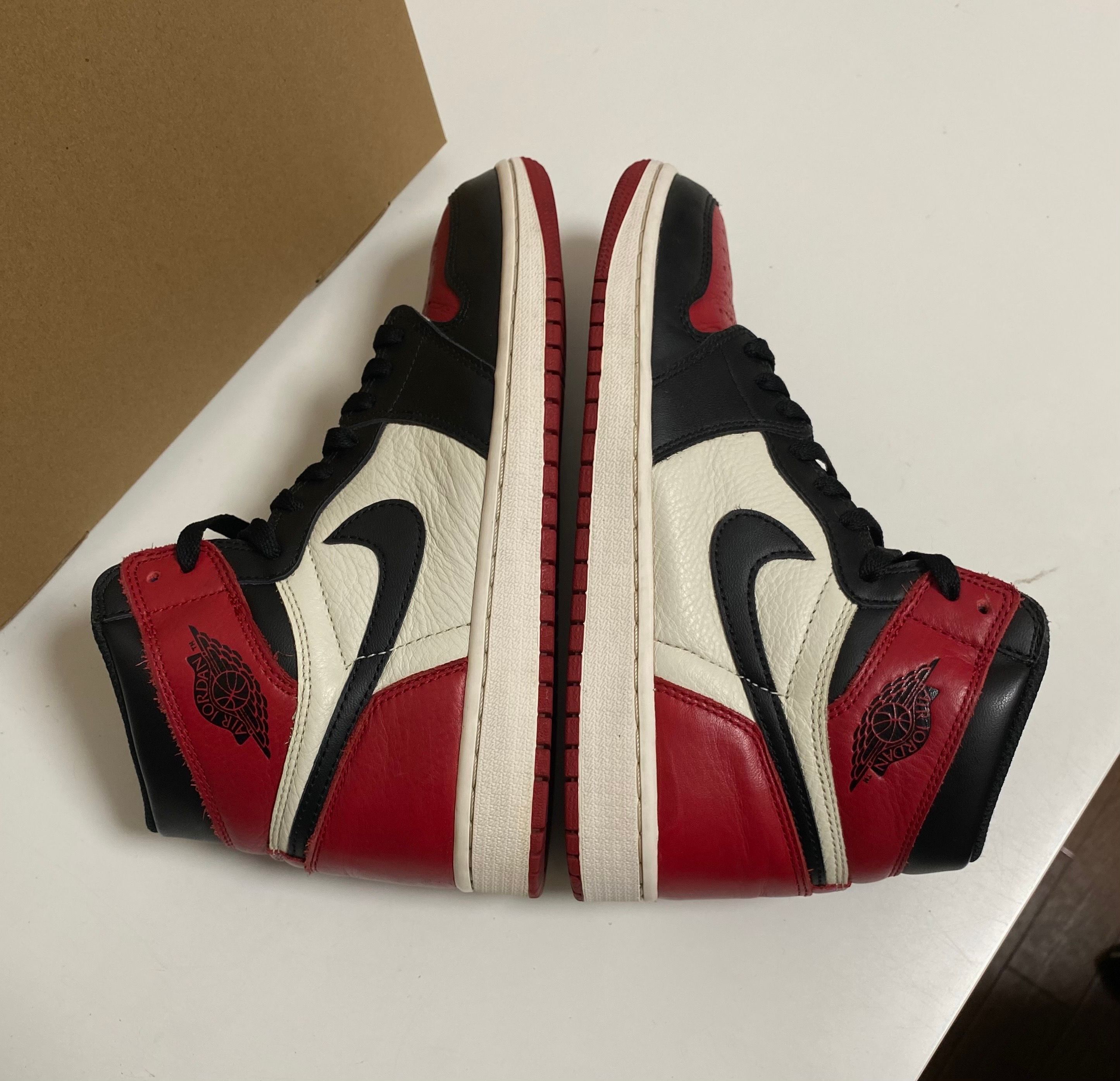 Nike Air Jordan 1 Retro High OG "Bred Toe"