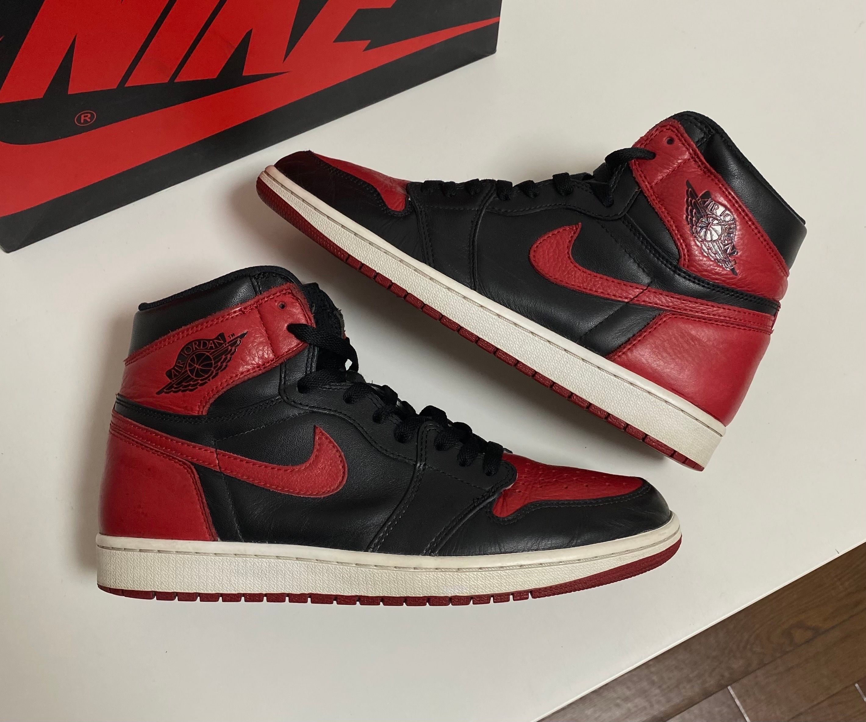 Nike Air Jordan 1 Retro High OG "Bred/Banned" (2016)