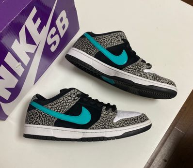 Nike SB Dunk Low "Elephant/Safari"