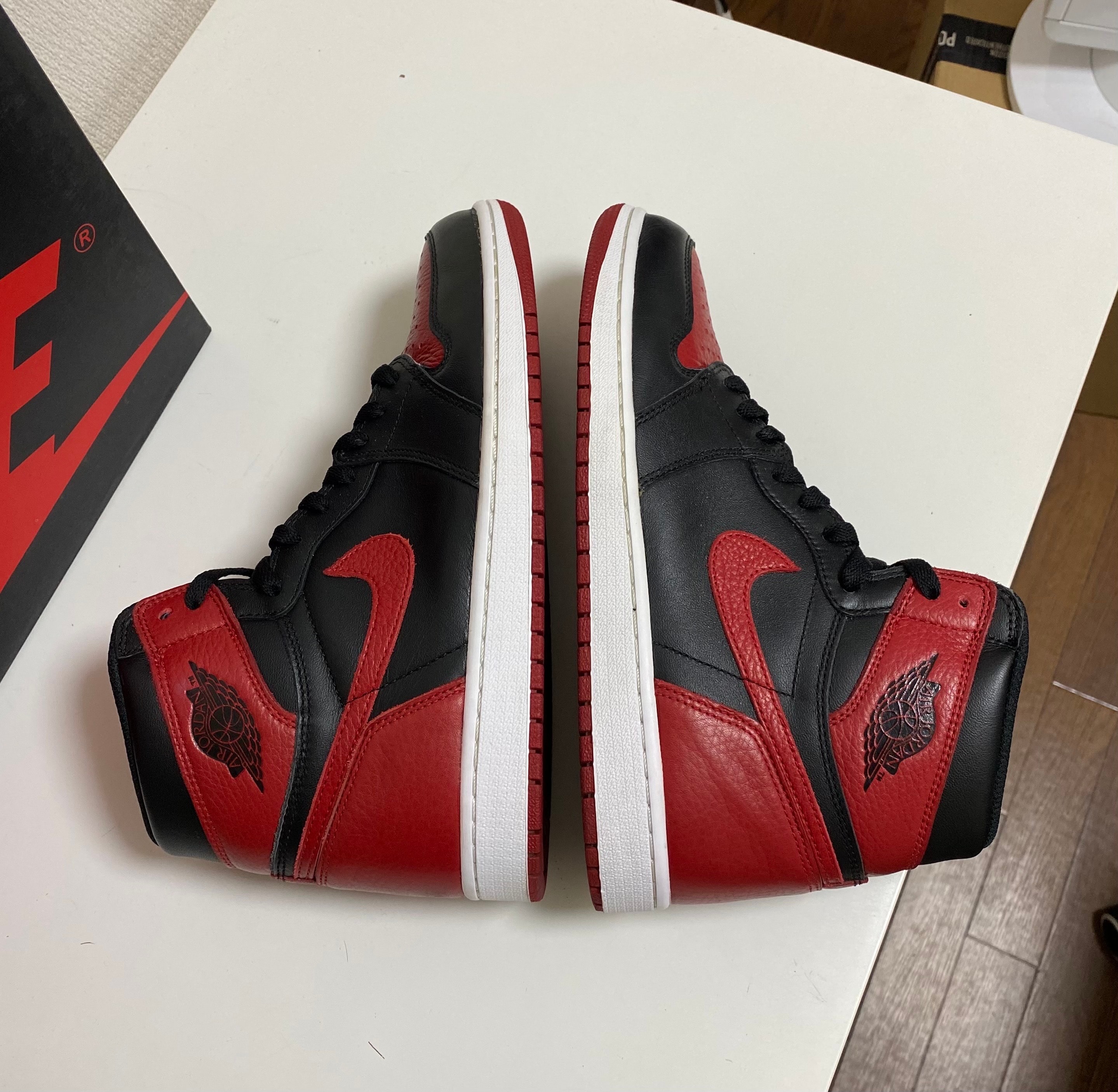 Nike Air Jordan 1 Retro High OG "Bred/Banned" (2016)