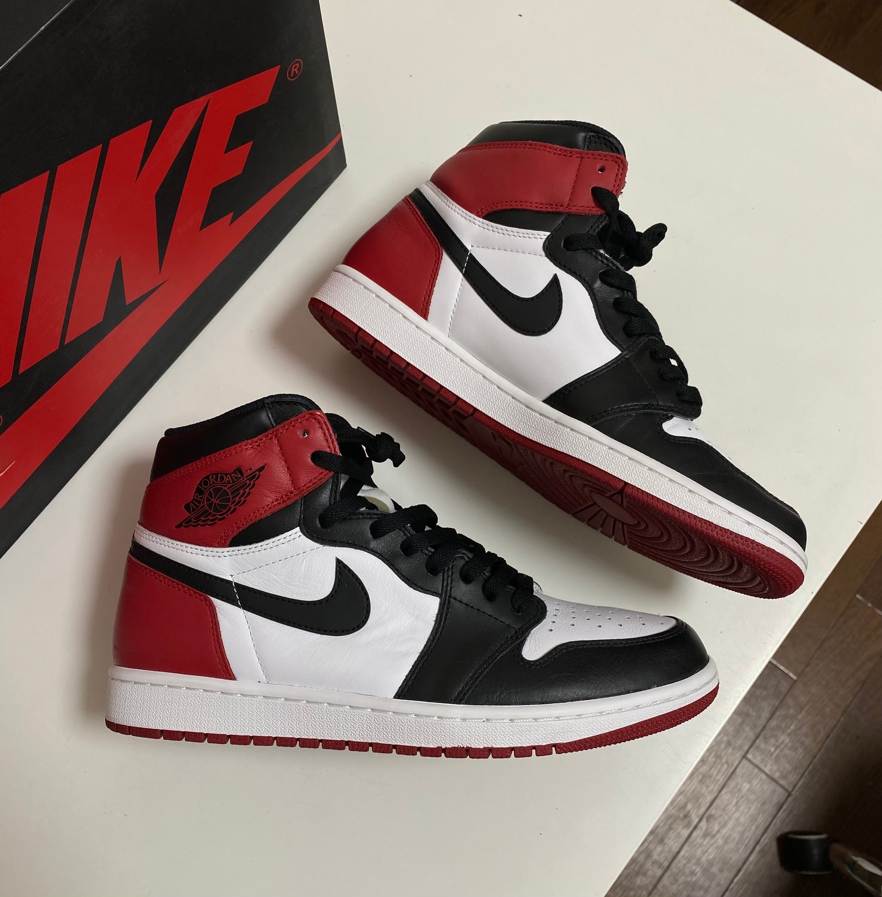 Nike Air Jordan 1 Retro High OG "Black Toe"(2016)