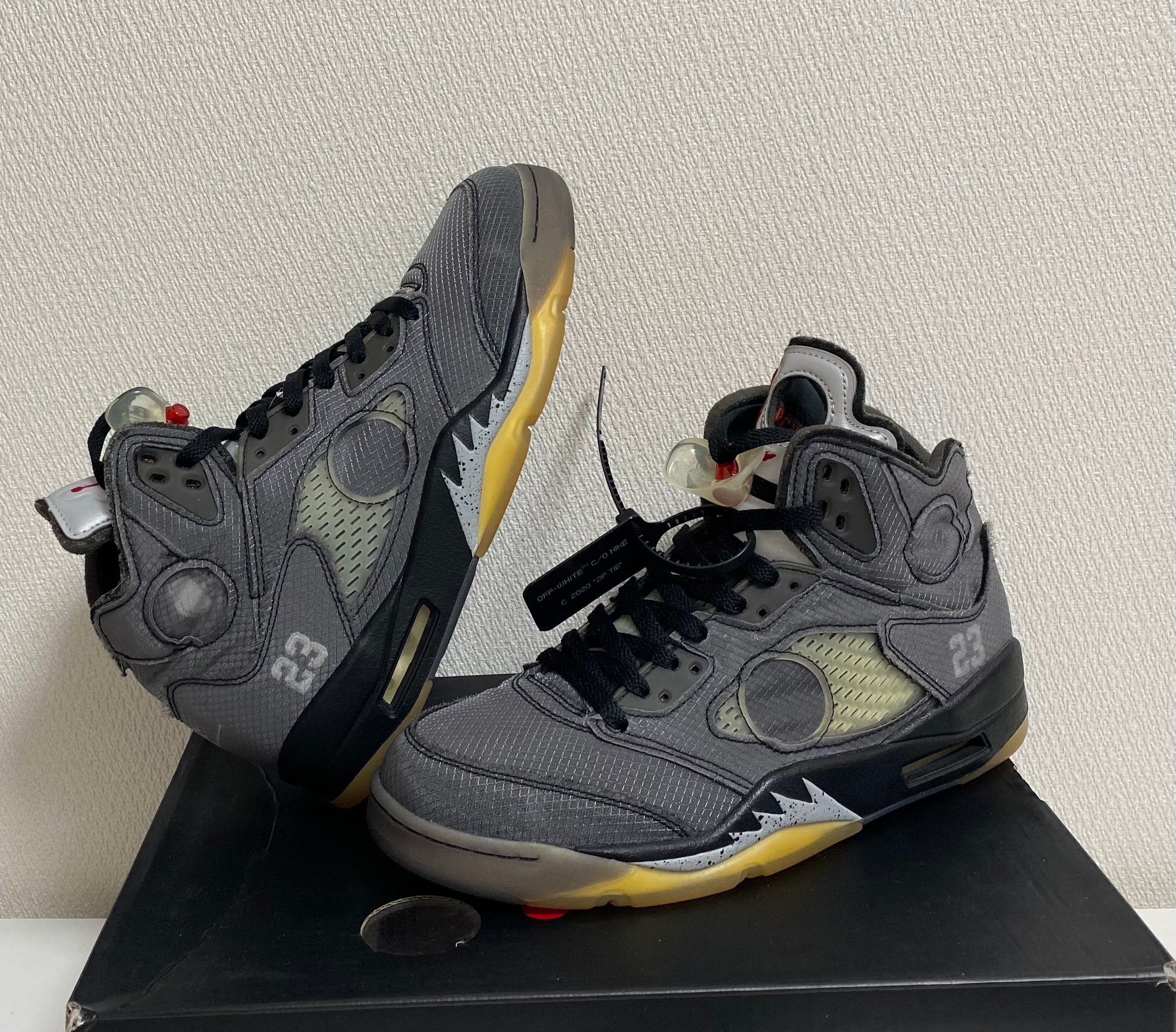 Off-White × Nike Air Jordan 5 "Black/Muslin/Fire Red"