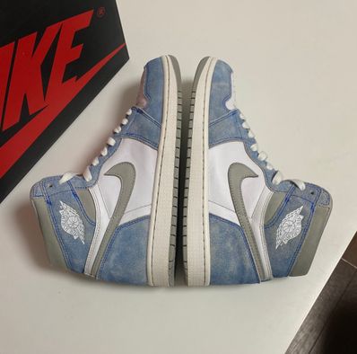 Nike Air Jordan 1 High OG "Hyper Royal"