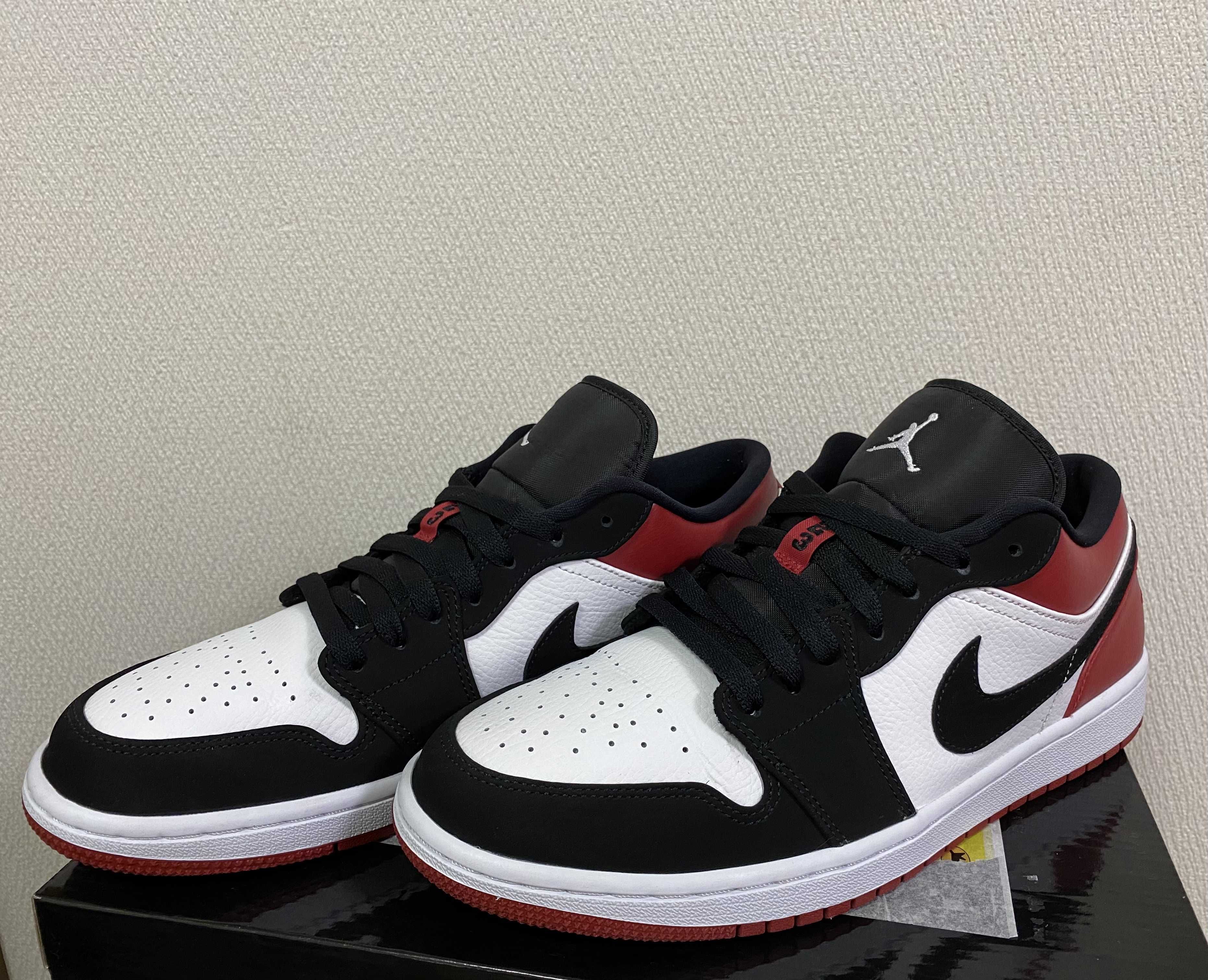 Nike Air Jordan 1 Low "Black Toe"