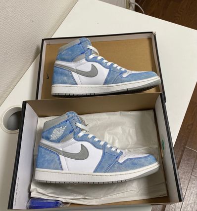 Nike Air Jordan 1 High OG "Hyper Royal"