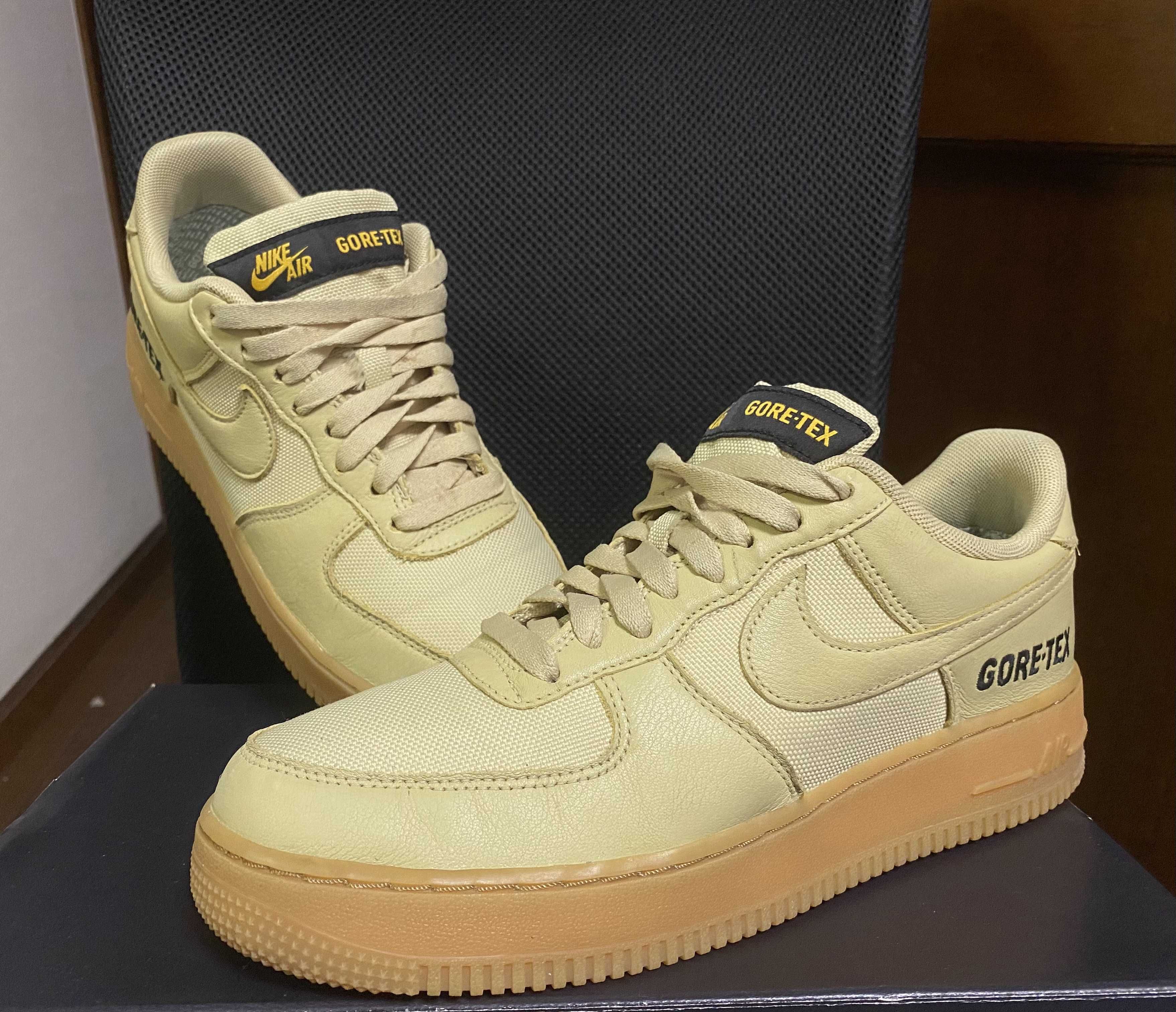 Nike Air Force 1 Low Gore-Tex "Team Gold"