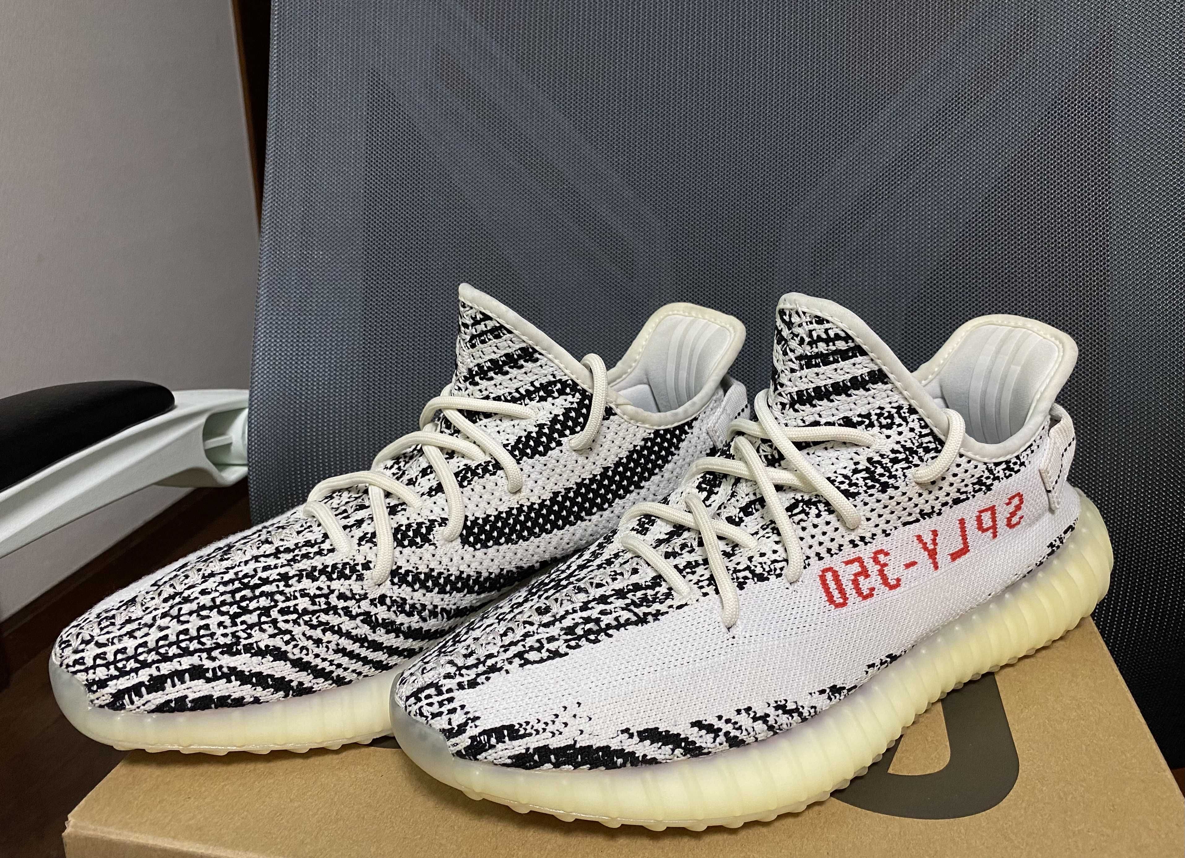 adidas YEEZY Boost 350 V2 "Zebra"