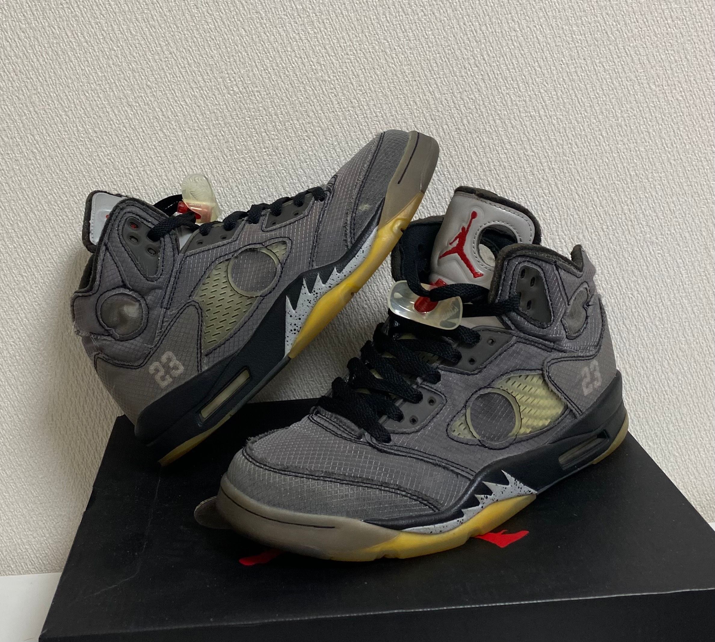 Off-White × Nike Air Jordan 5 "Black/Muslin/Fire Red"