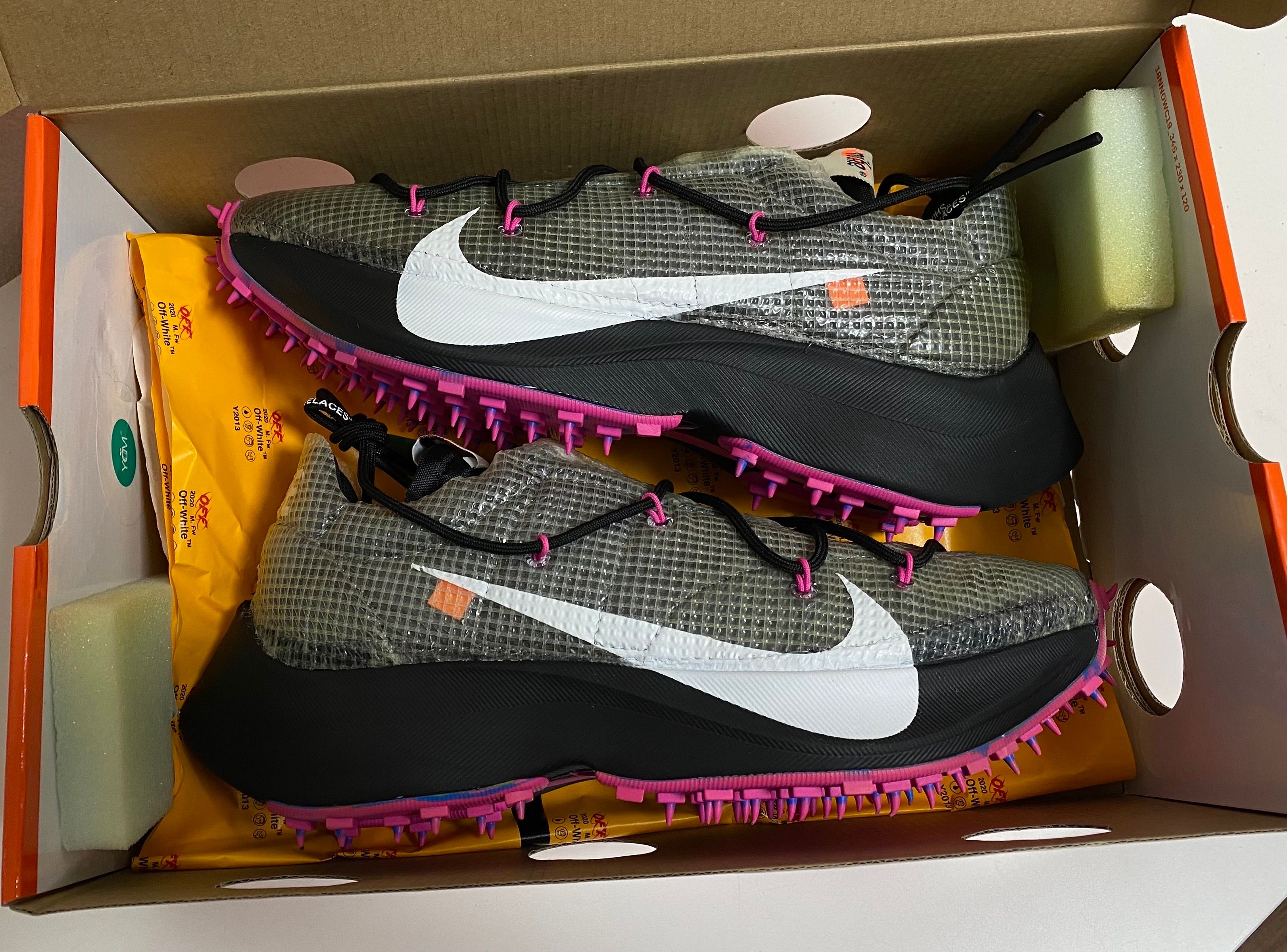 オフホワイト × ナイキ ウィメンズ ヴェイパーストリート "ブラック"