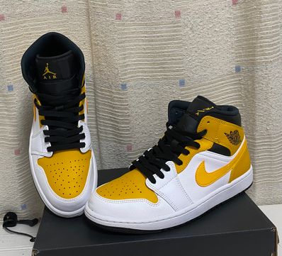 Nike Air Jordan 1 Mid "University Gold"