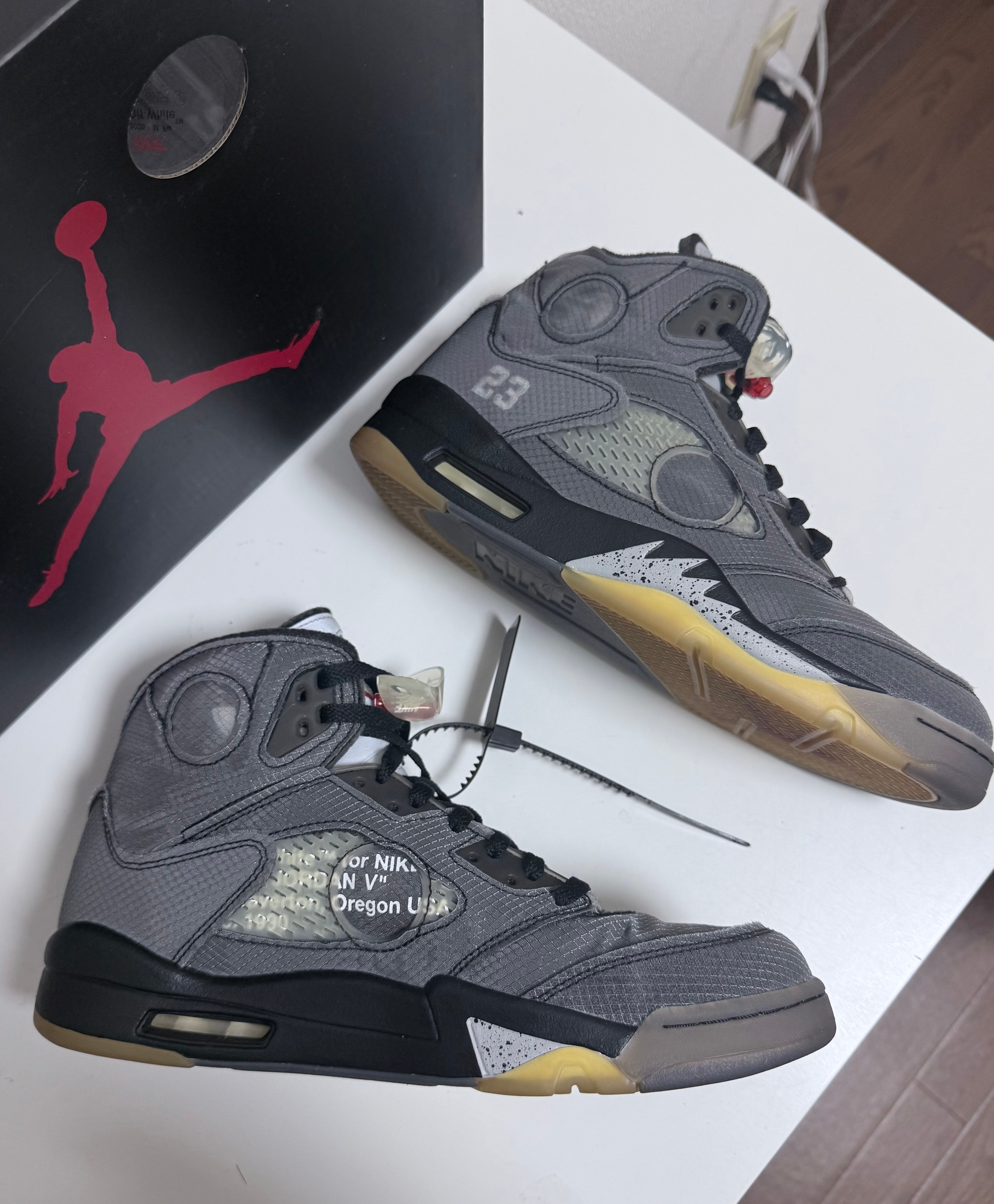 Off-White × Nike Air Jordan 5 "Black/Muslin/Fire Red"