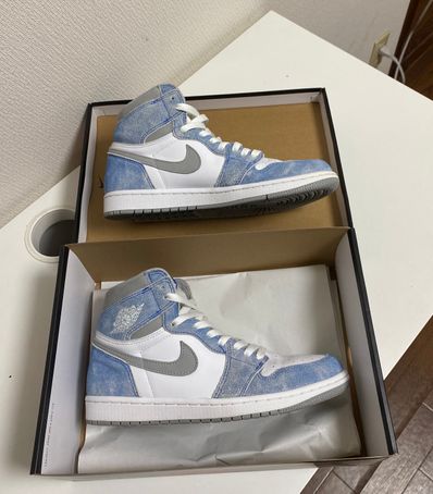 Nike Air Jordan 1 High OG "Hyper Royal"