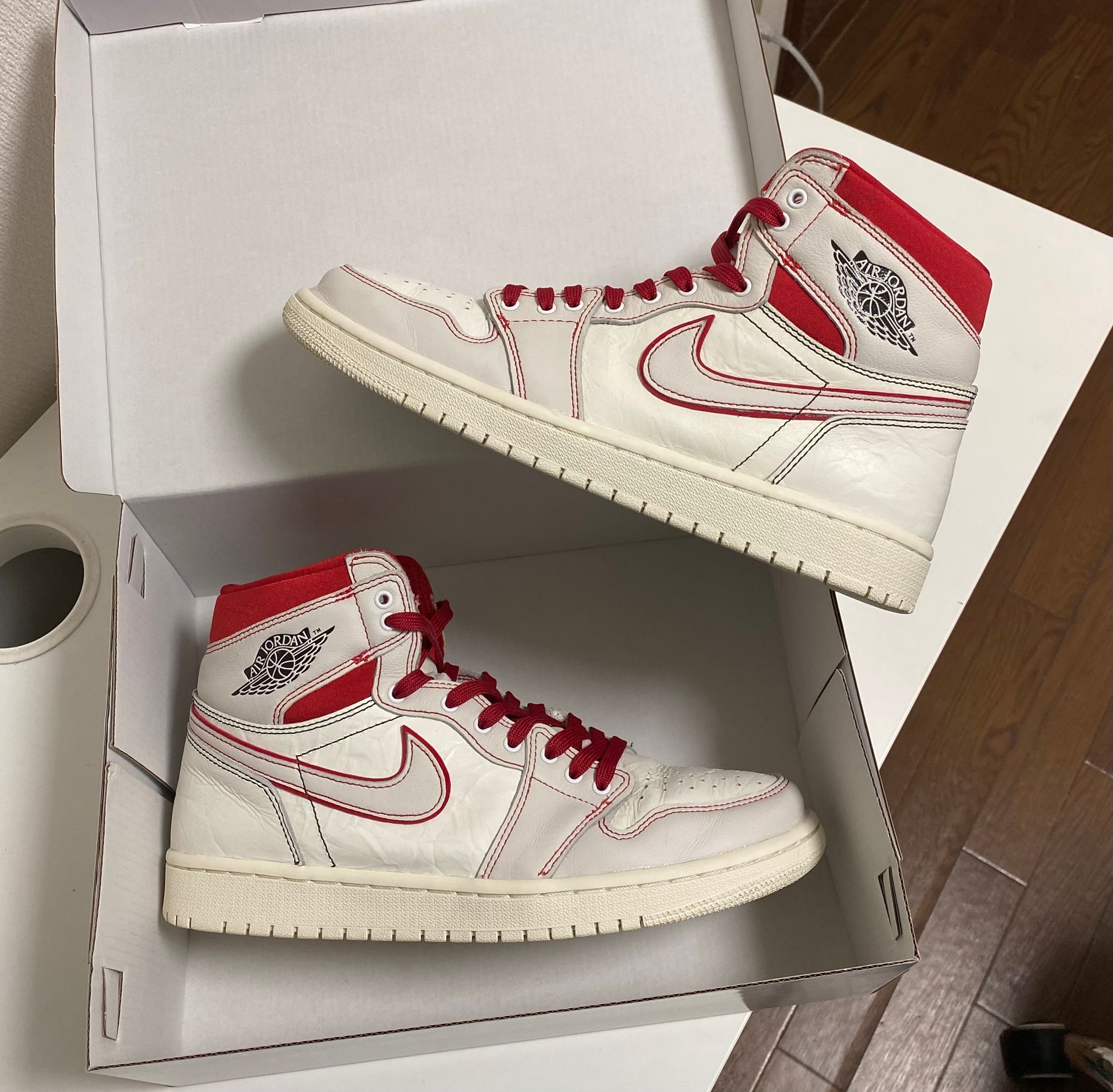 Nike Air Jordan 1 Retro High OG "Sail/University Red"     