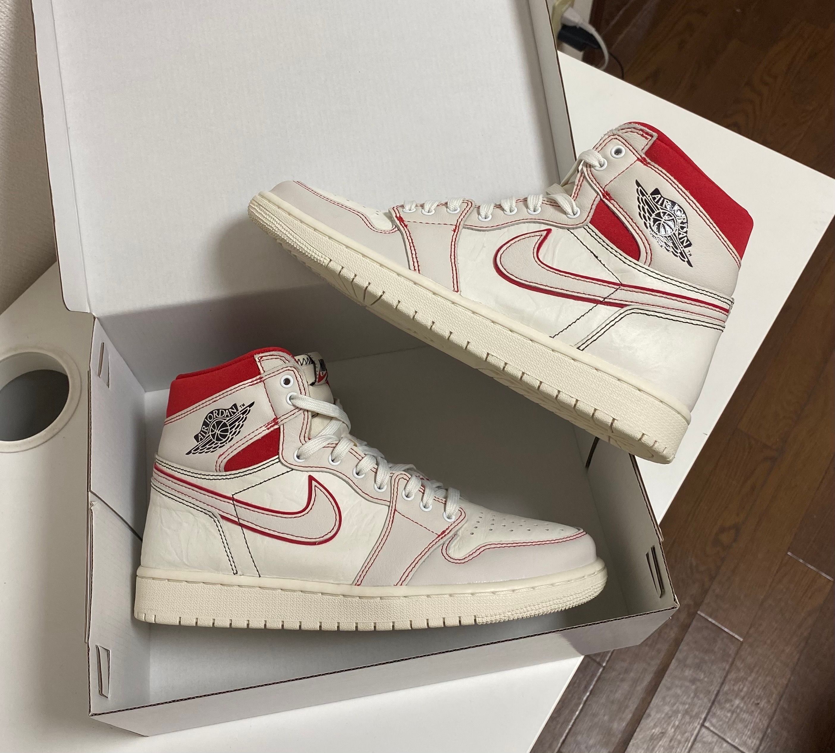 Nike Air Jordan 1 Retro High OG "Sail/University Red"     
