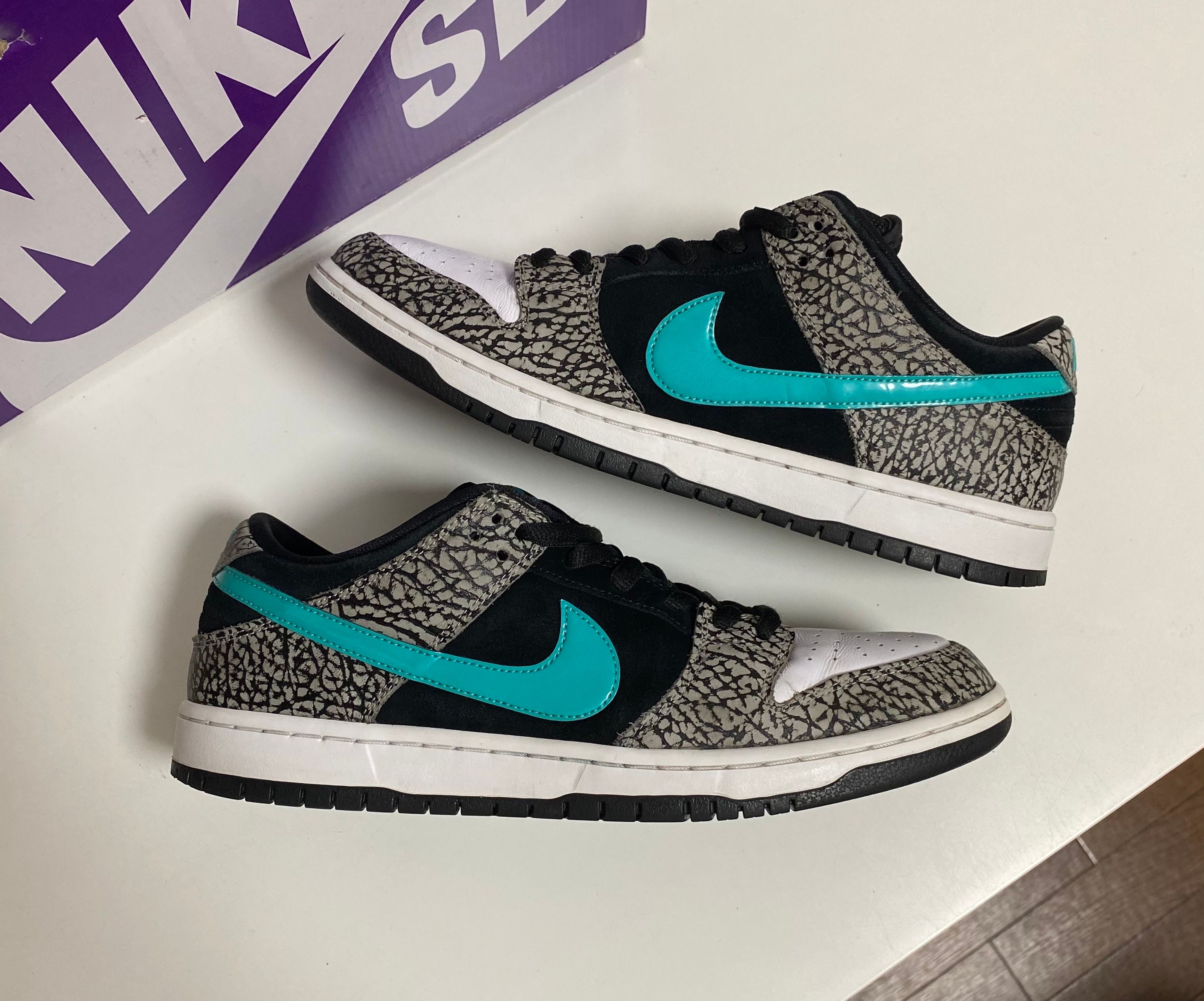 Nike SB Dunk Low "Elephant/Safari"