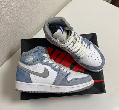 Nike GS Air Jordan 1 High OG "Hyper Royal"