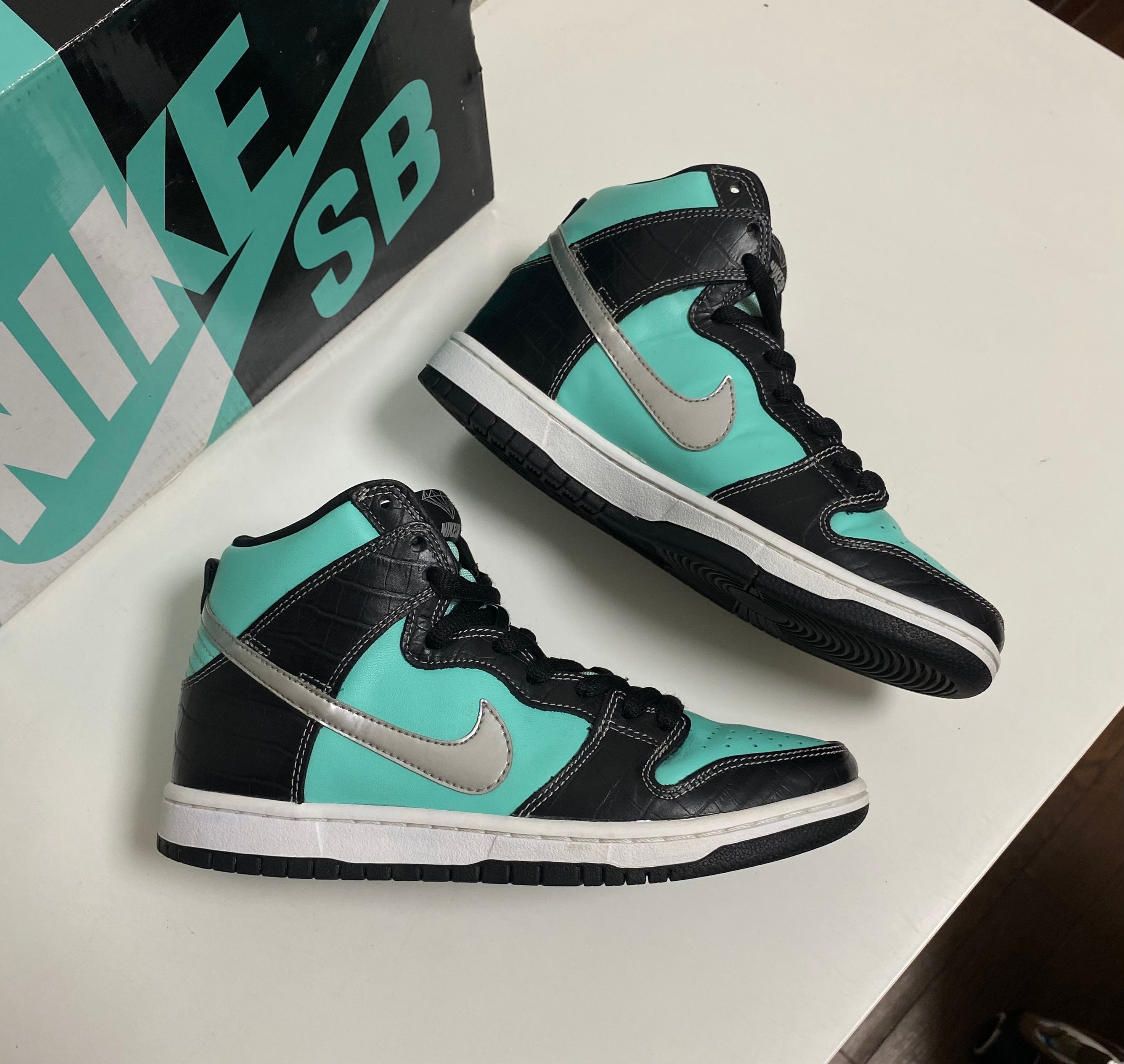 Diamond Supply × Nike SB Dunk High "Tiffany"