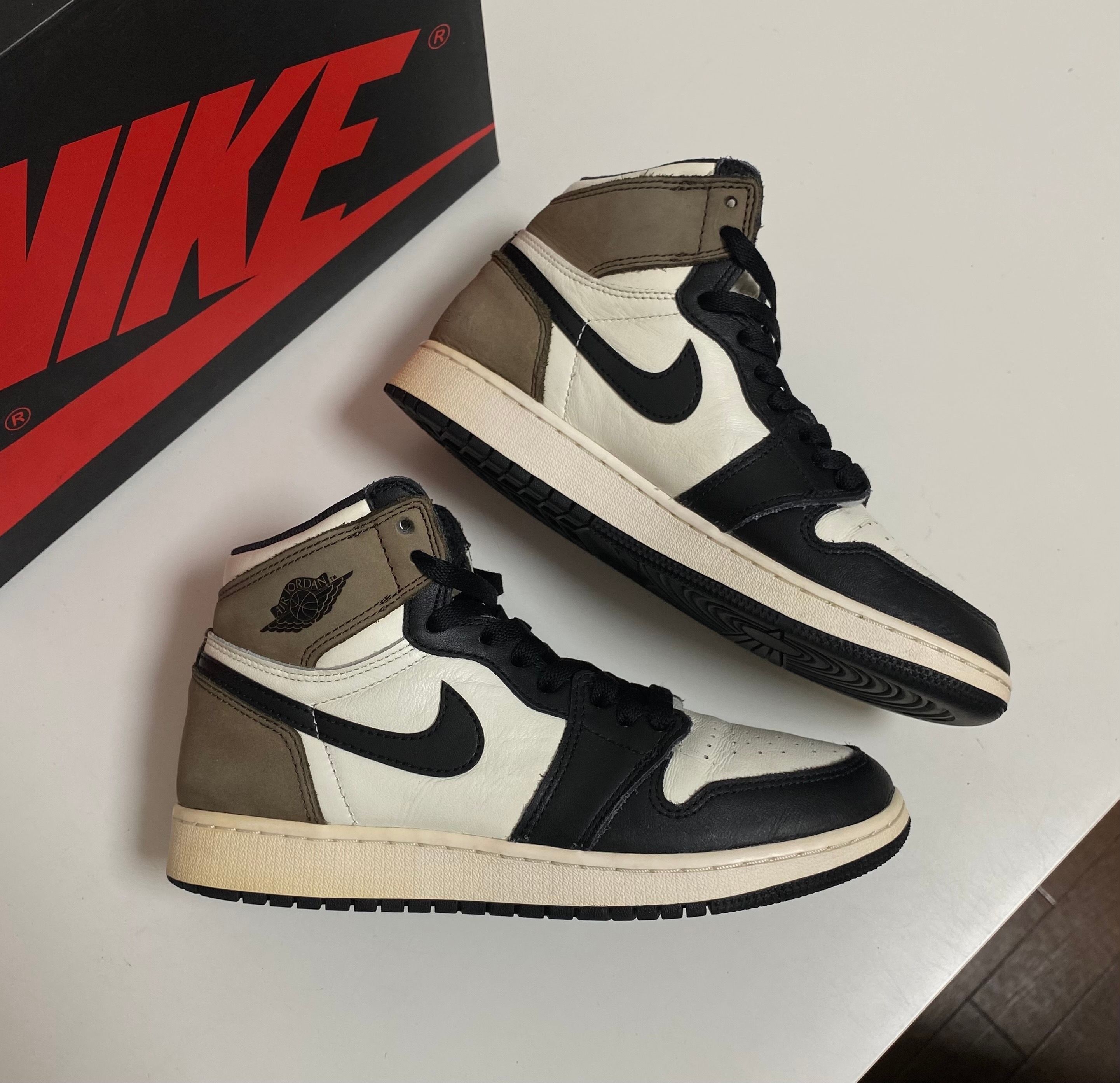 Nike GS Air Jordan 1 High OG "Sail/Dark Mocha/Black"